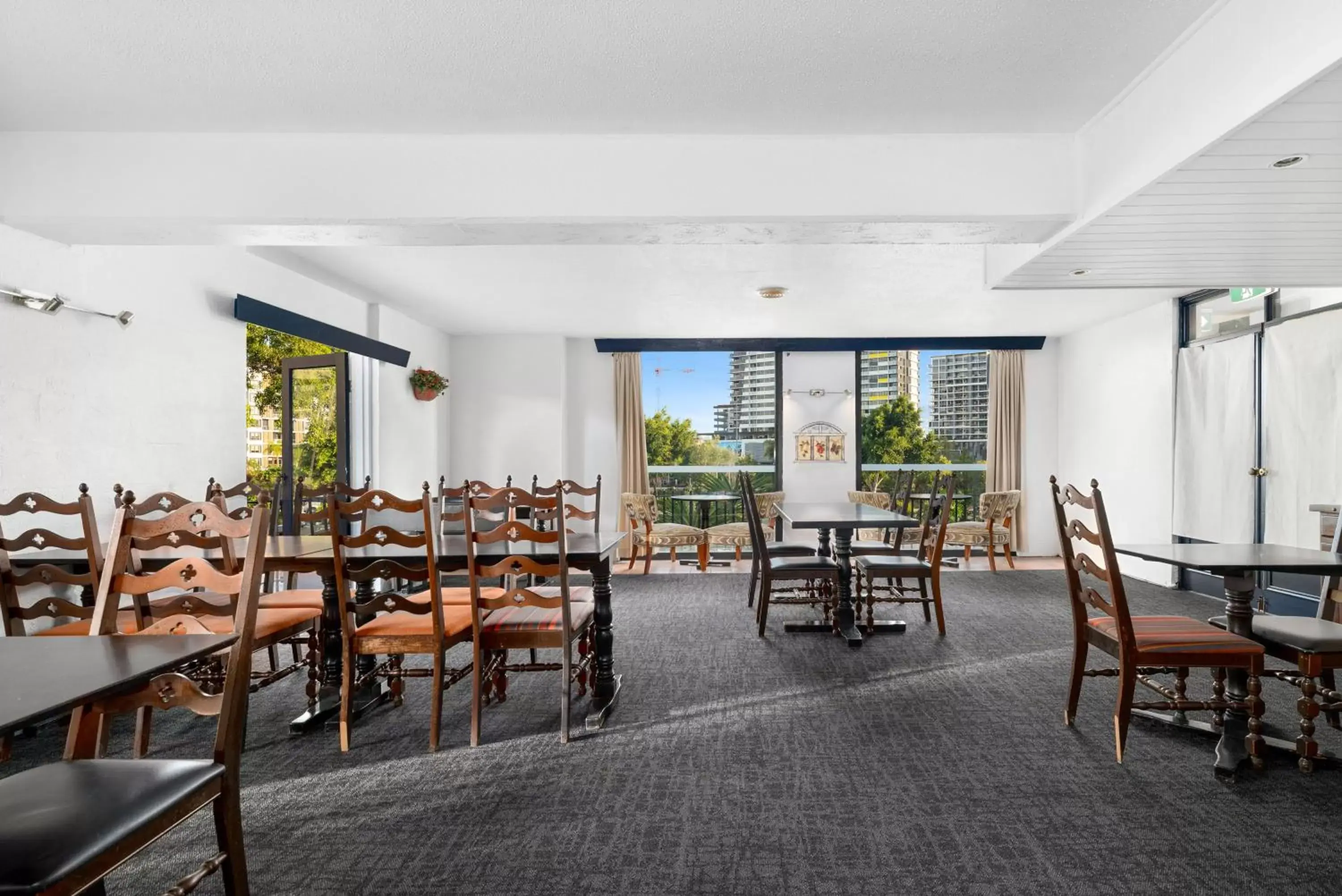 Restaurant/Places to Eat in Alloggio Hamilton Brisbane Airport