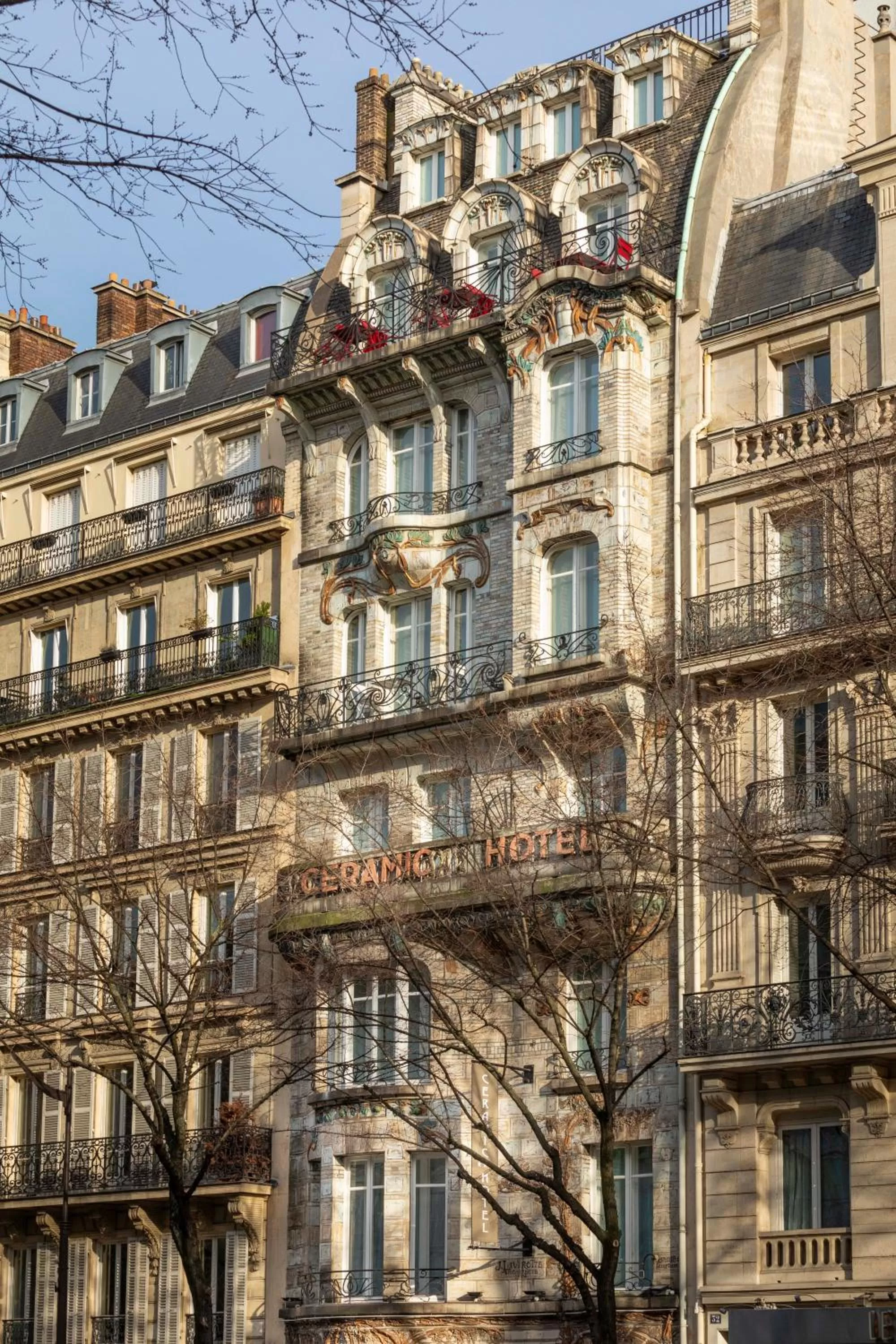 Property building in Elysées Ceramic