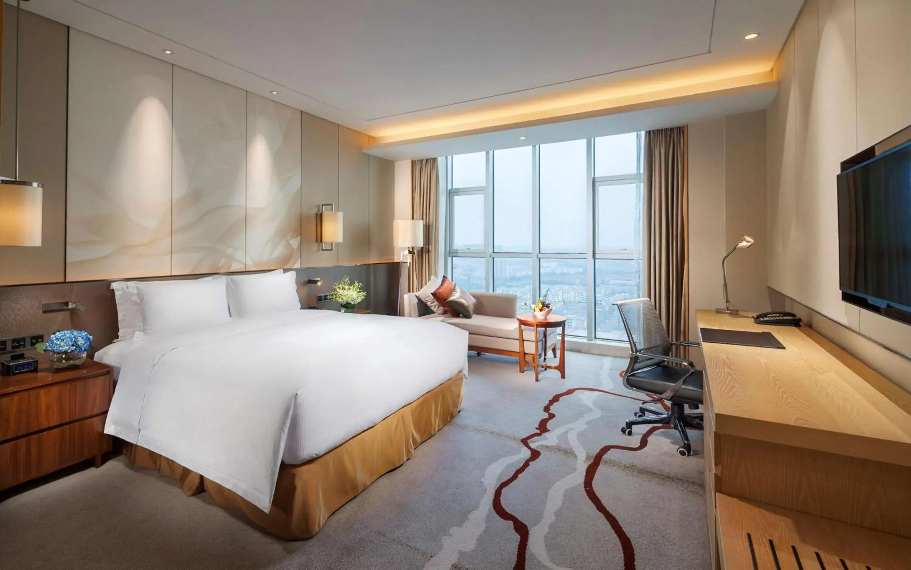 Bed in DoubleTree by Hilton Hotel Qingdao-Jimo Ancient City