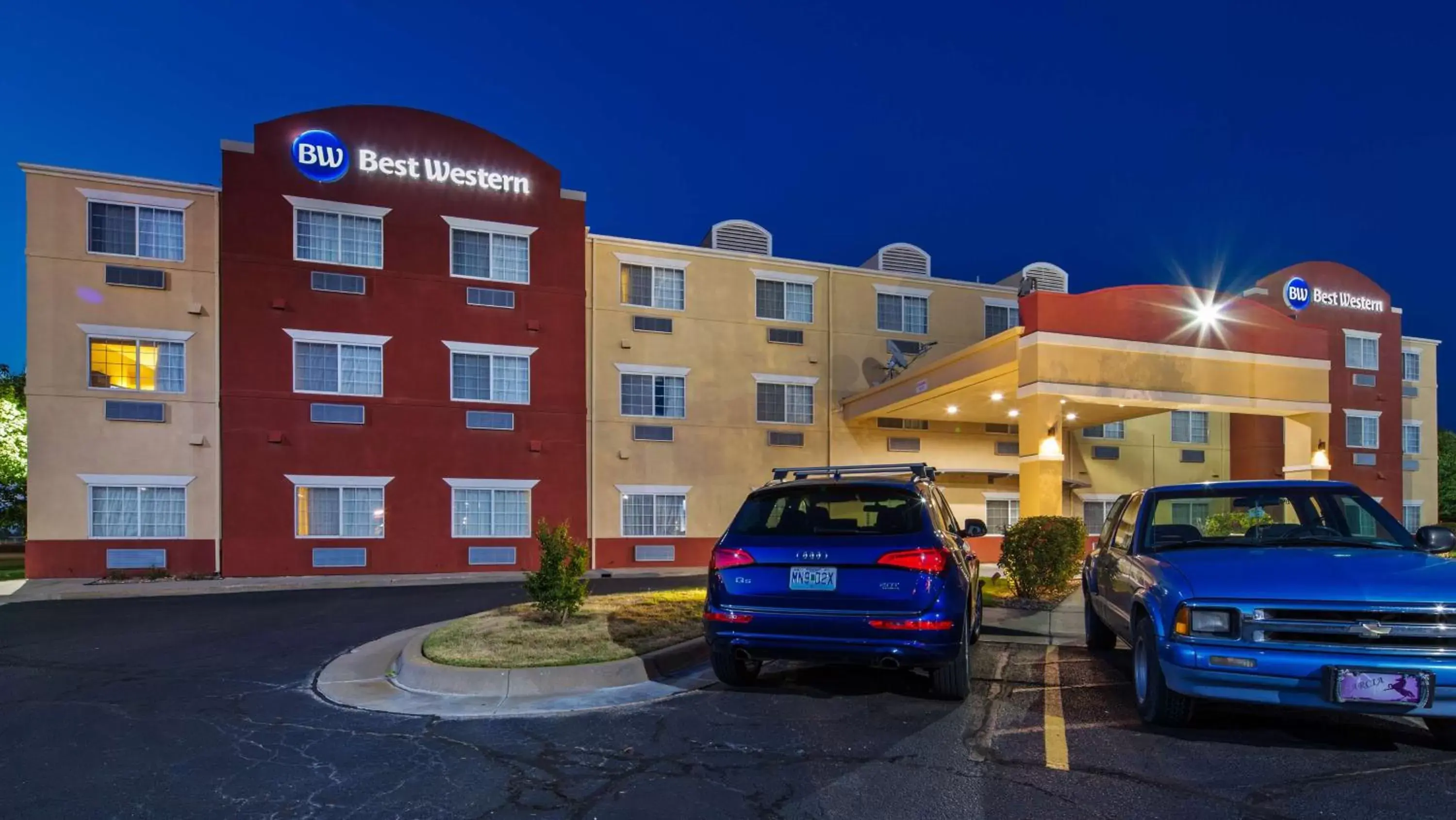 Property Building in Best Western Governors Inn and Suites