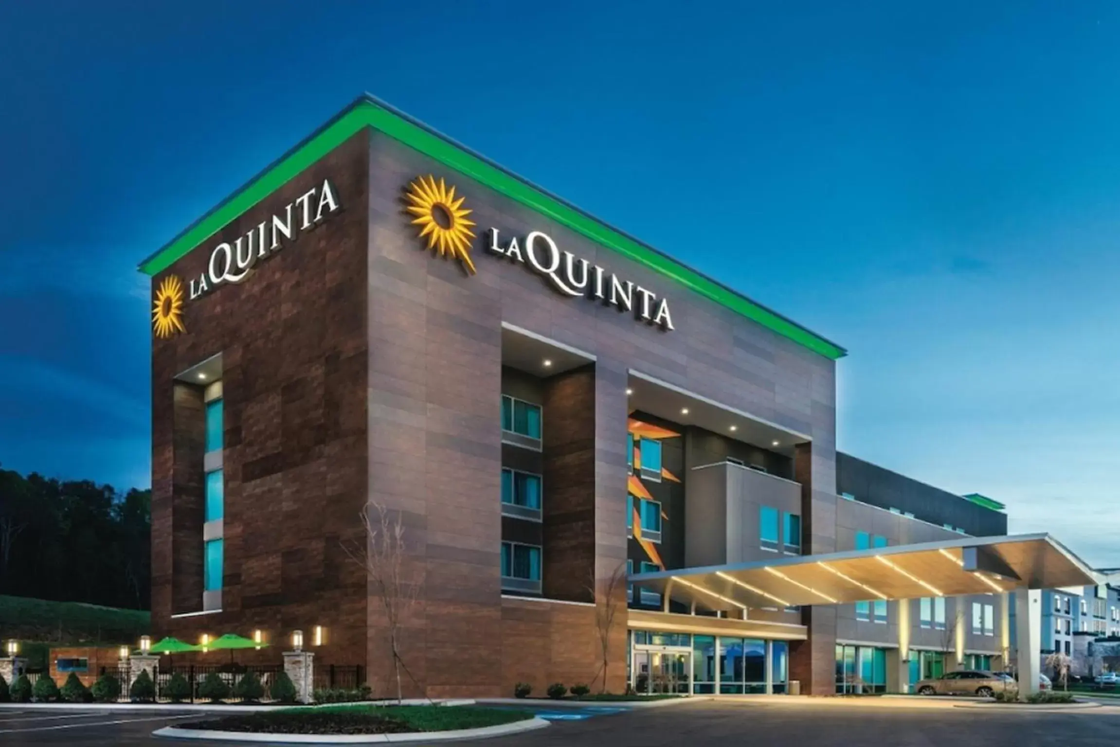 Facade/entrance, Property Building in La Quinta Inn & Suites by Wyndham Holbrook Petrified Forest