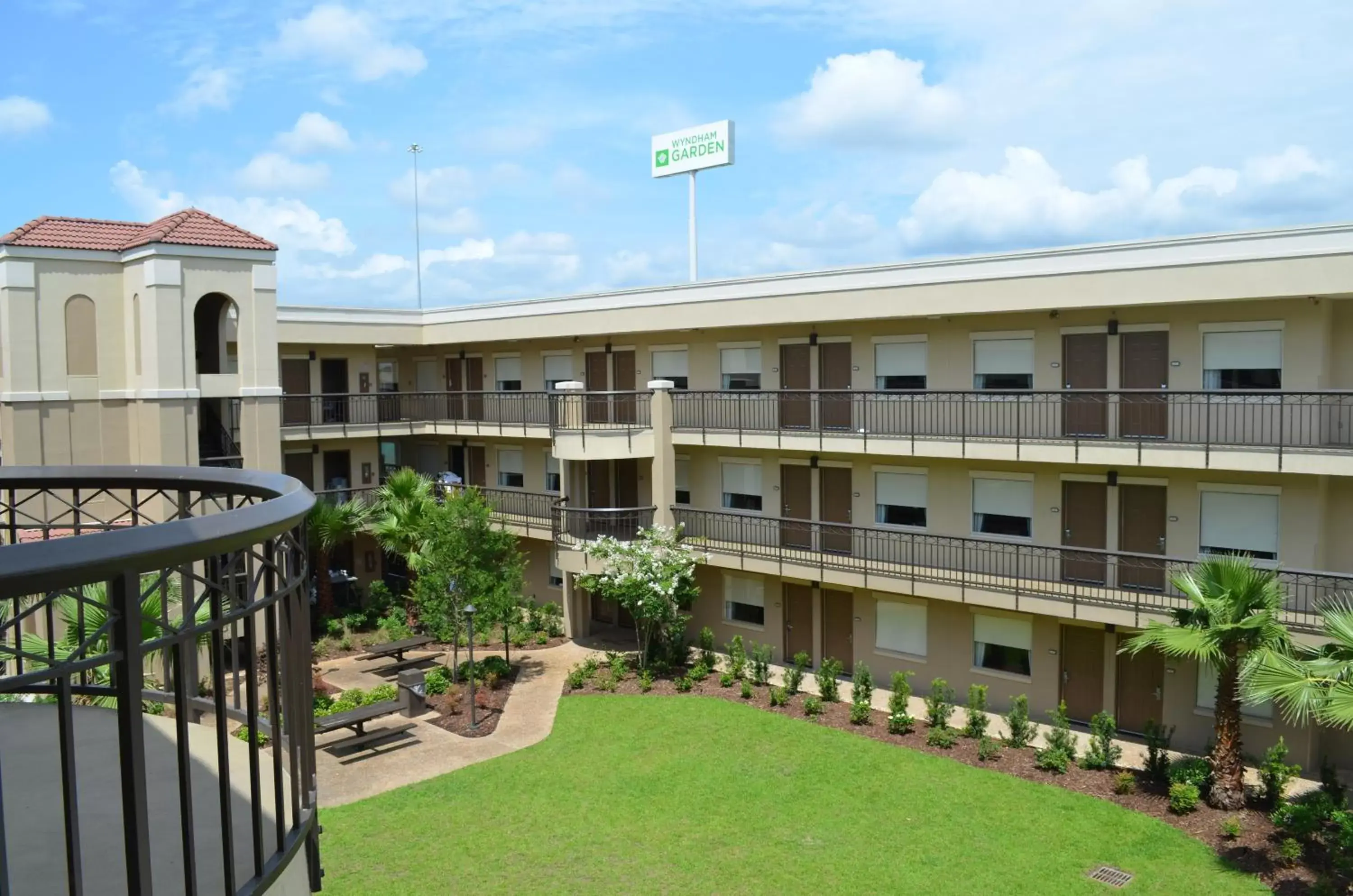 Facade/entrance, Property Building in Comfort Suites Medical District near Mall of Louisiana