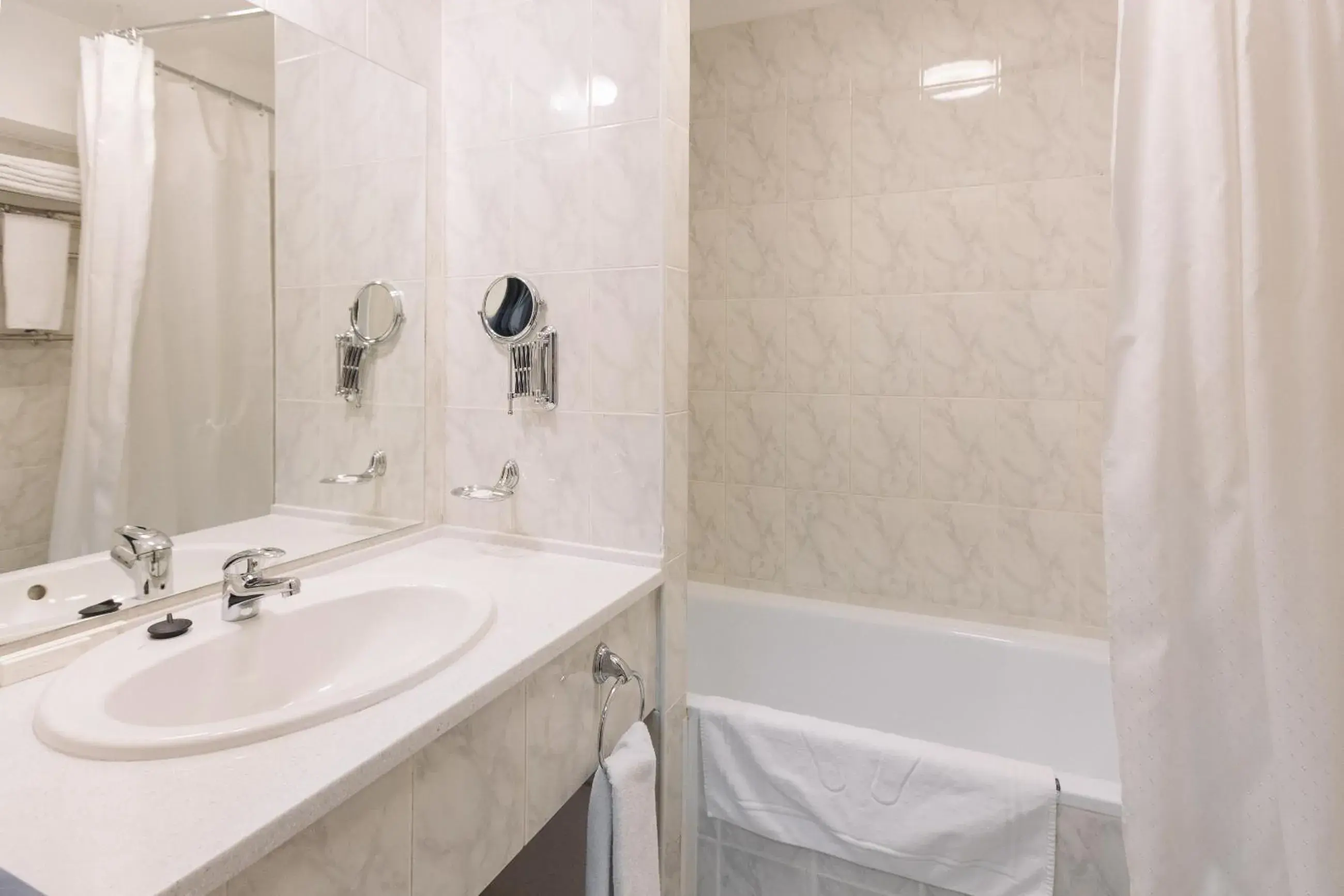 Bathroom in Best Western Plus Atakent Park Hotel