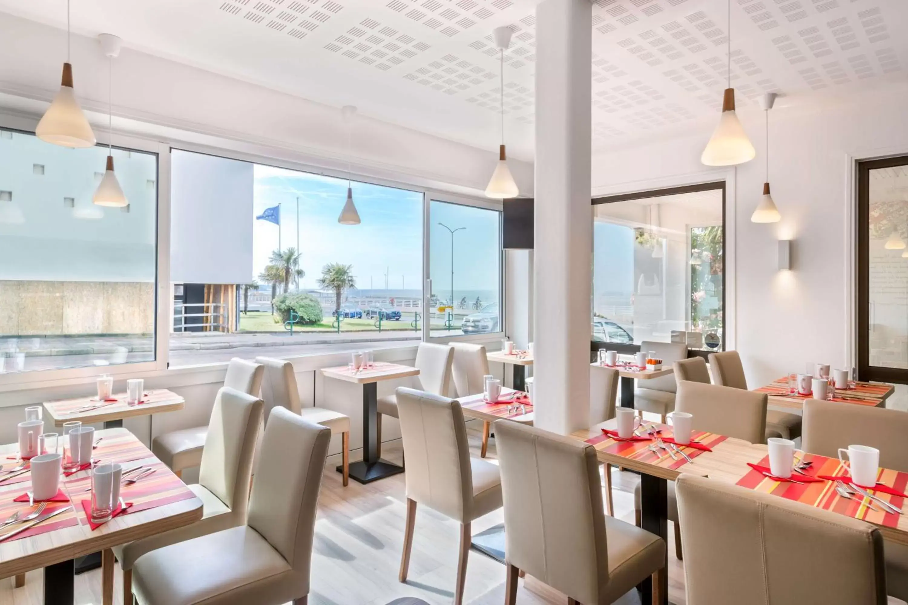 Restaurant/places to eat in Best Western Hôtel Royan Océan Restaurant/places to eat in Best Western Hôtel Royan Océan