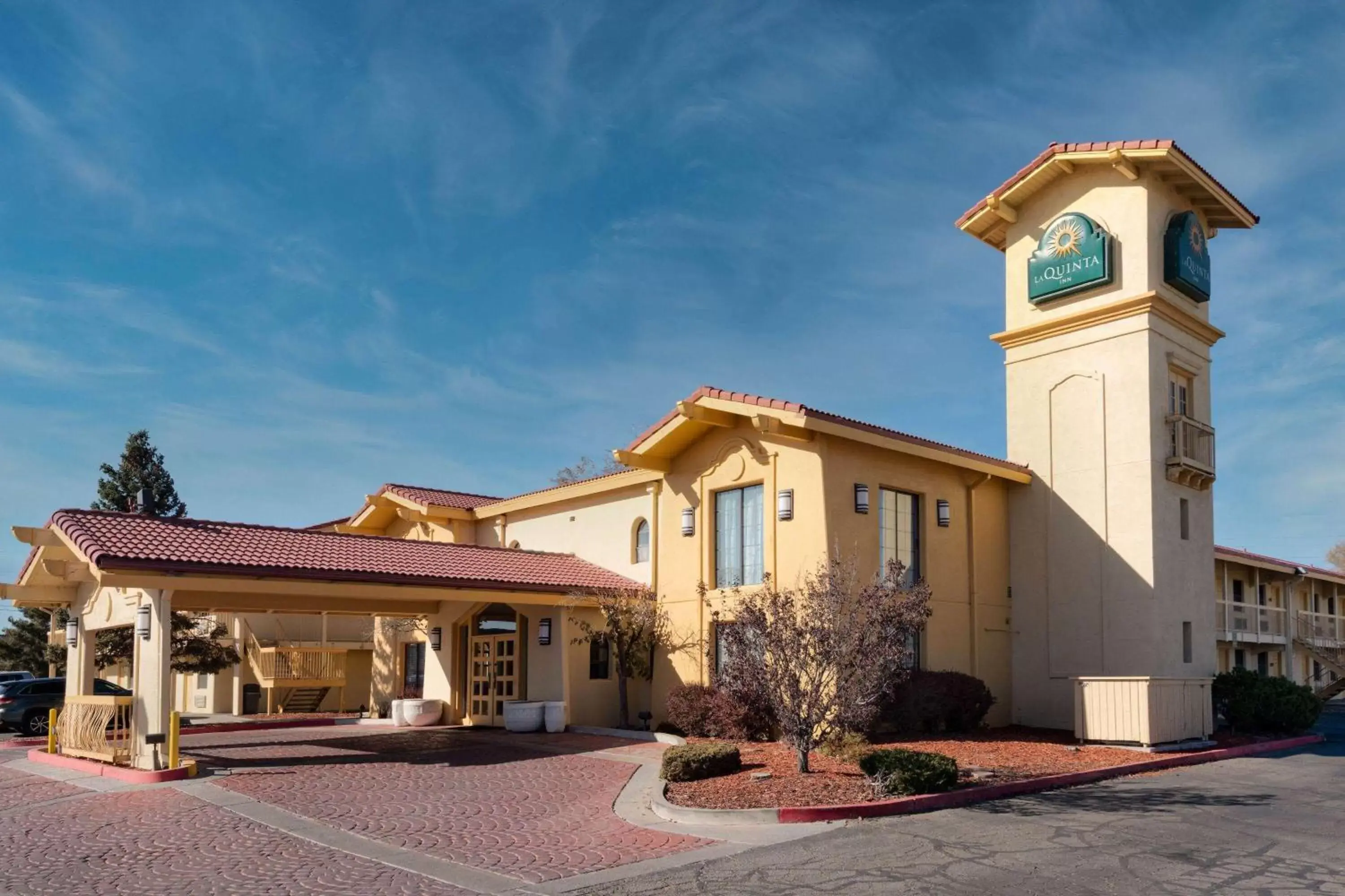 Property building in La Quinta Inn by Wyndham Farmington Property building in La Quinta Inn by Wyndham Farmington