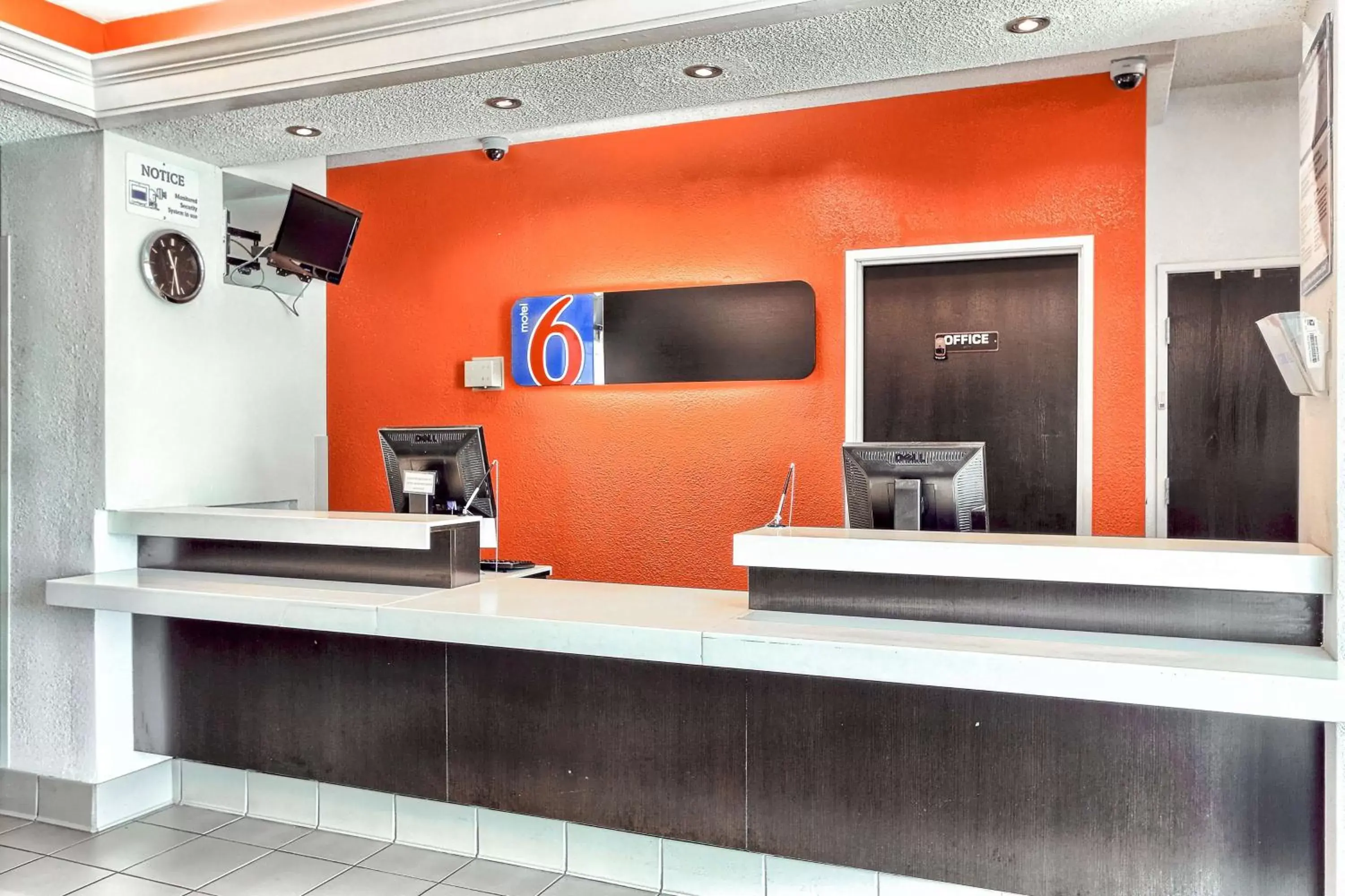 Lobby or reception, TV/Entertainment Center in Motel 6-Killeen, TX