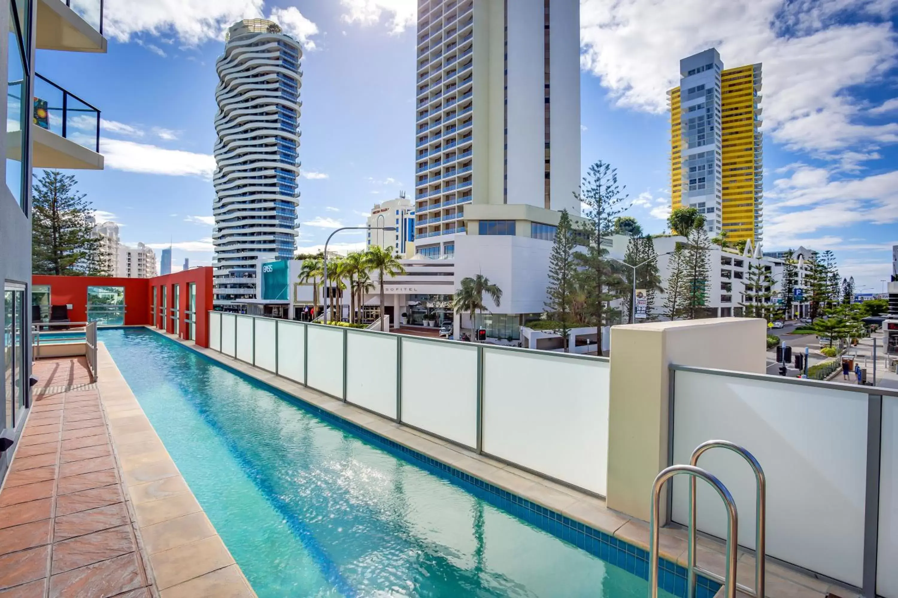 Sea view, Swimming Pool in Mantra Broadbeach on the Park
