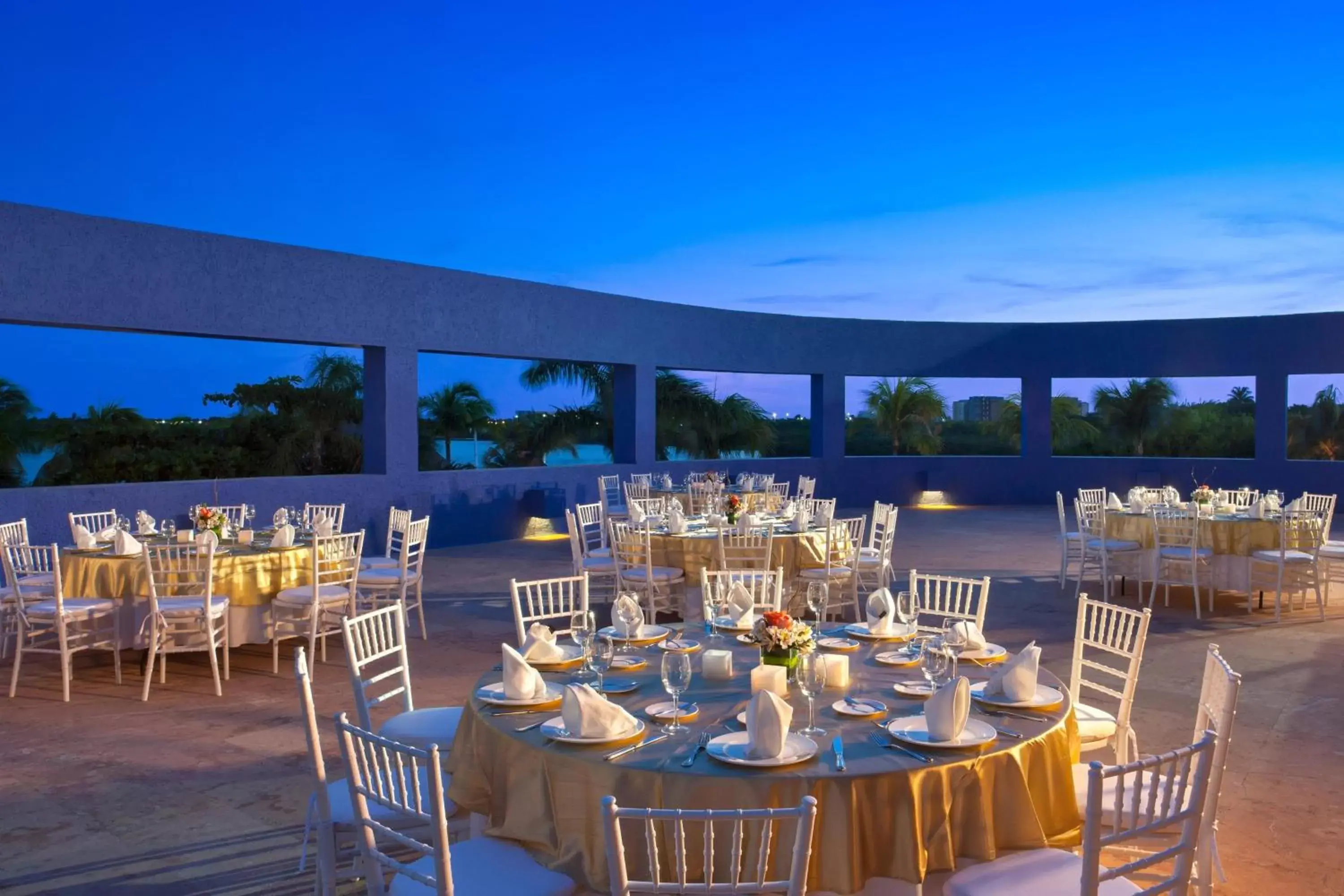 Lobby or reception, Restaurant/Places to Eat in The Westin Resort & Spa Cancun