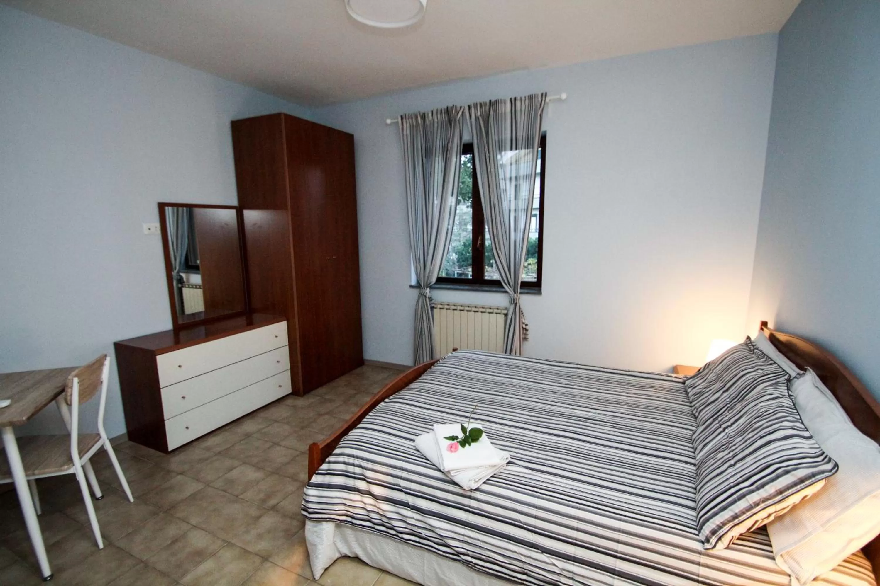 Photo of the whole room, Bed in AceroRosso B&B