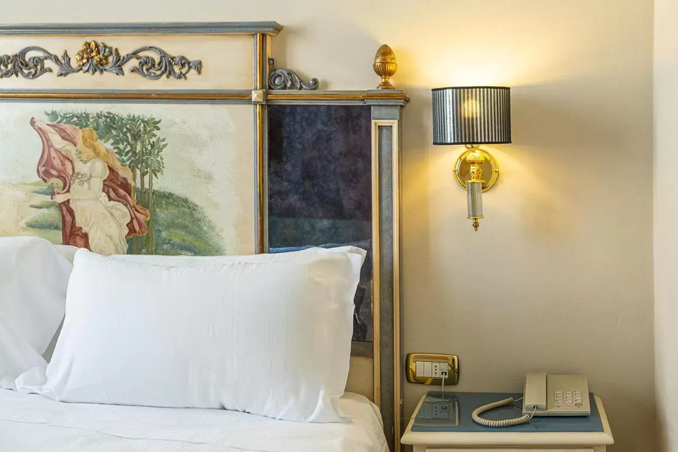 Decorative detail, Bed in Hotel Donatello