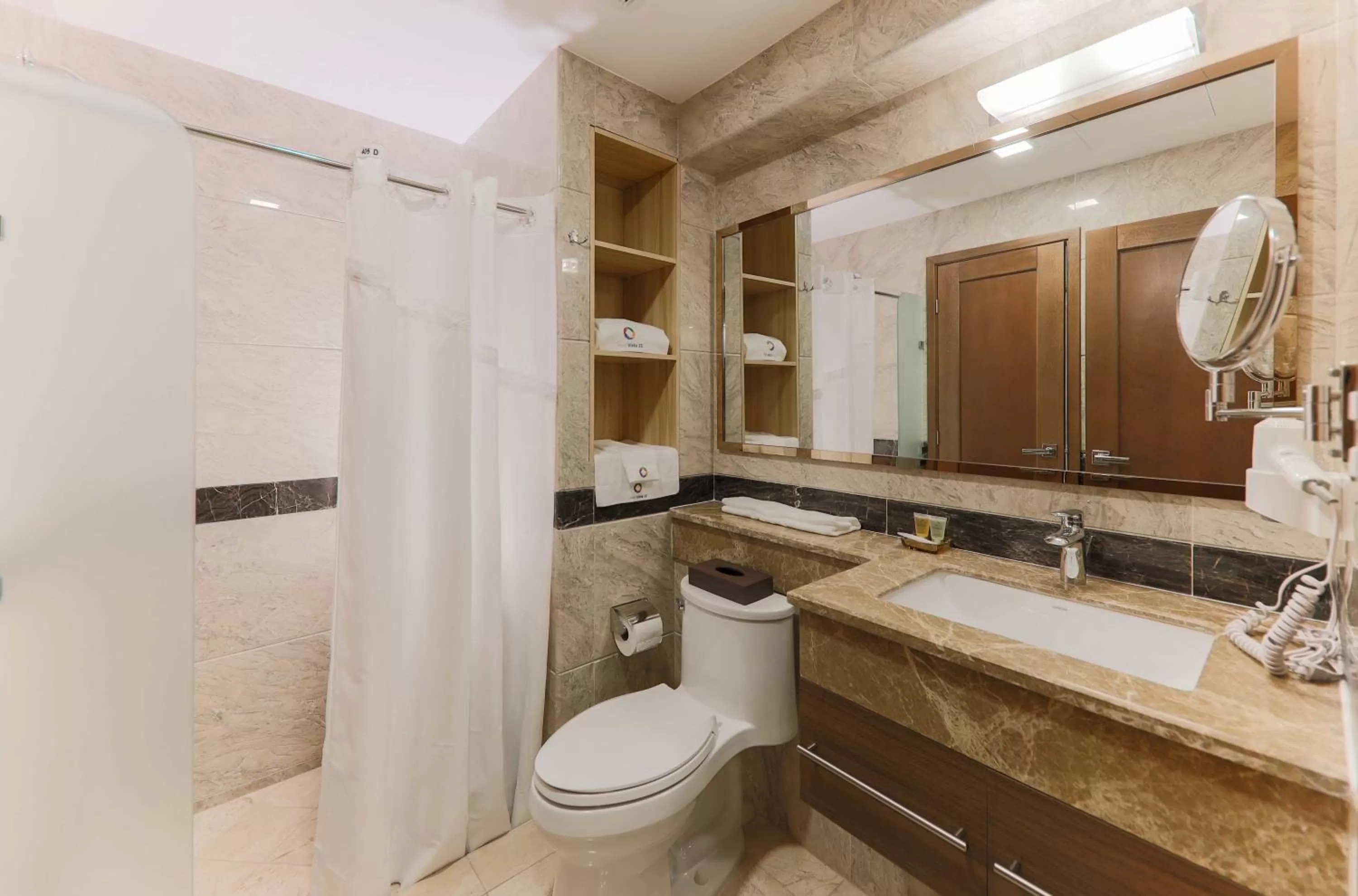 Bathroom in Hotel Vista Quince