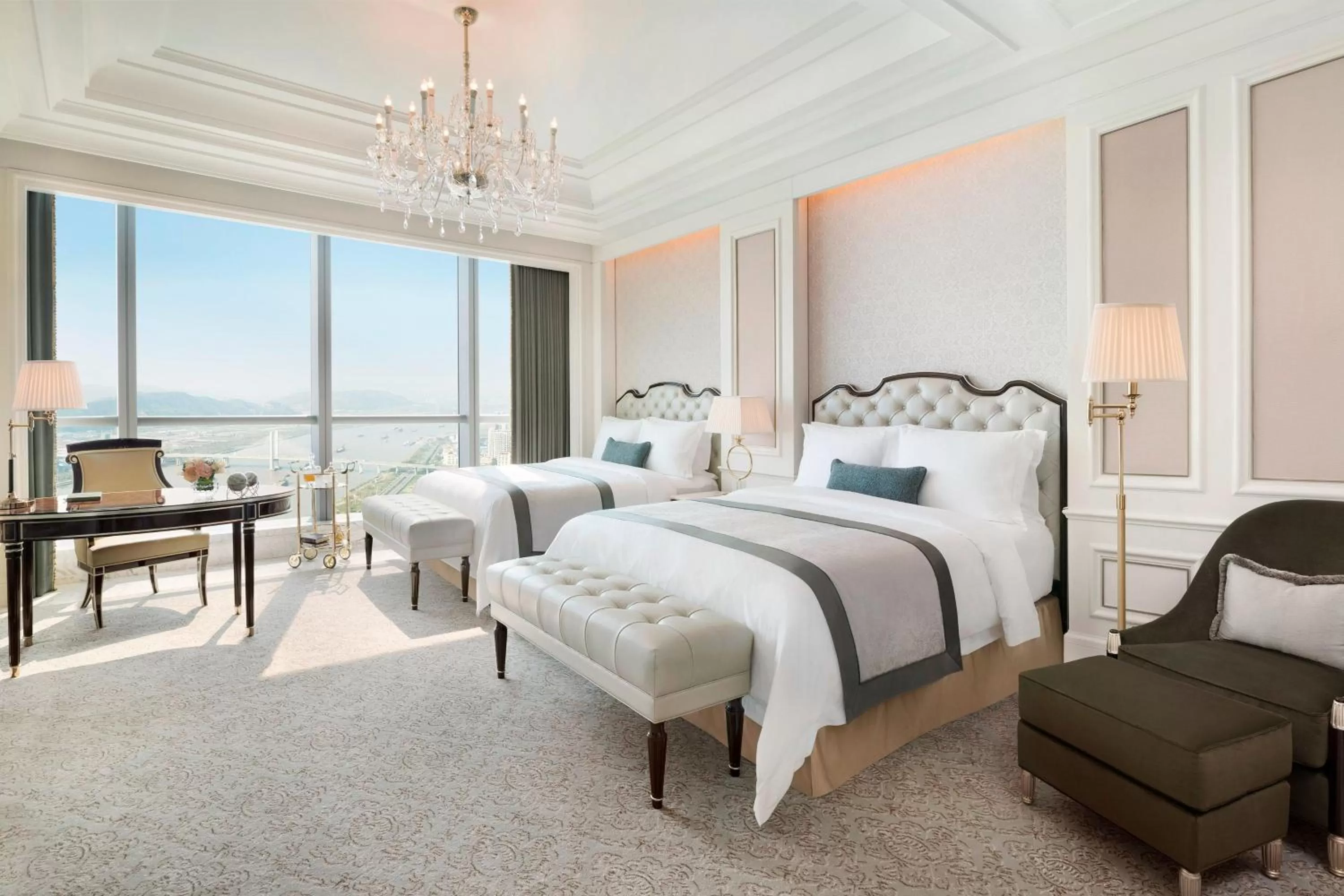 Bedroom, Bed in The St. Regis Zhuhai