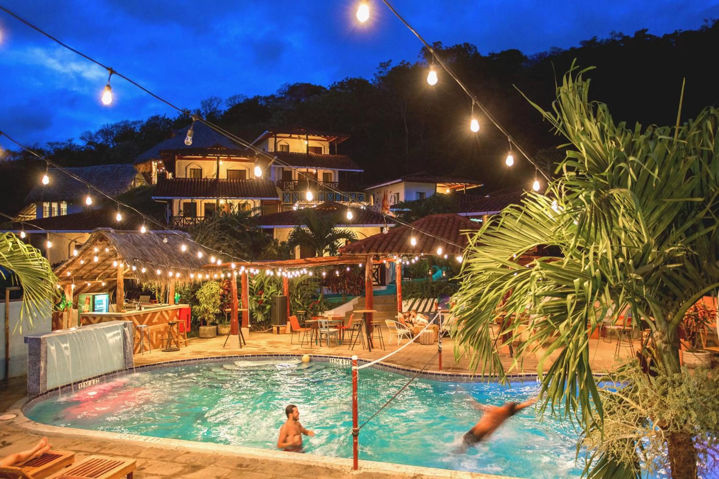 Swimming pool in Selina Maderas