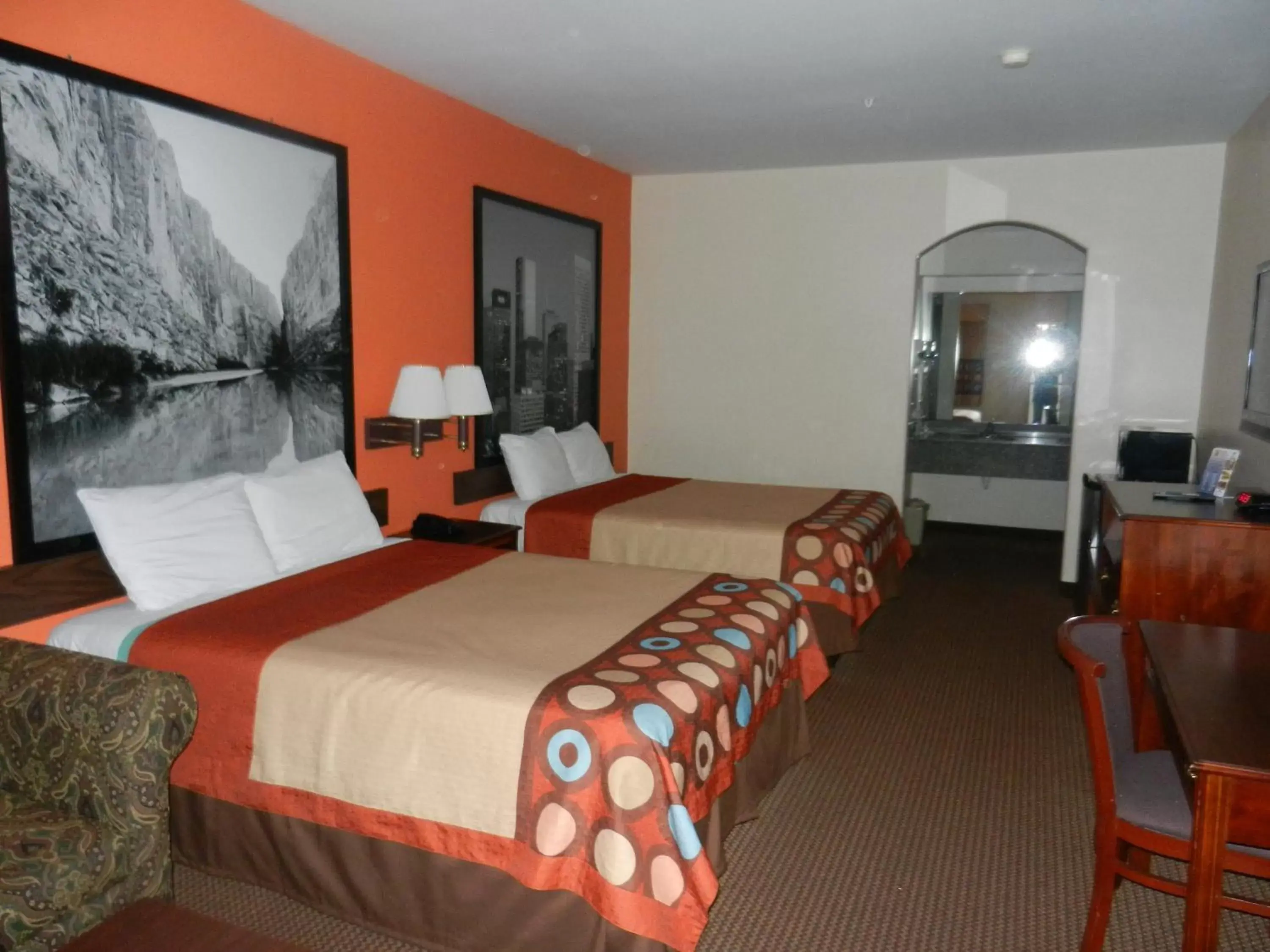 Bed in Super 8 by Wyndham Humble - Atascocita - FM 1960 I-69