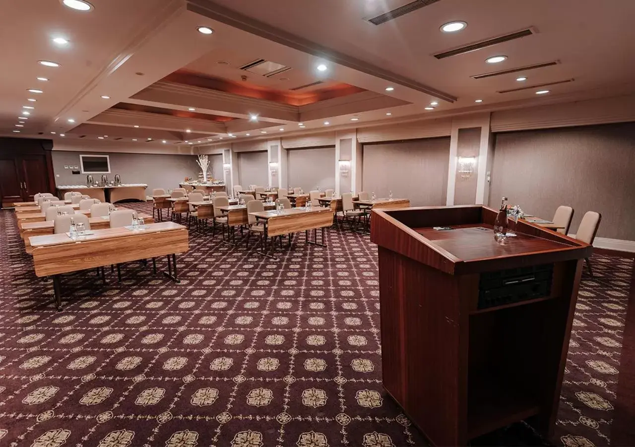 Business facilities in Zorlu Grand Hotel Trabzon