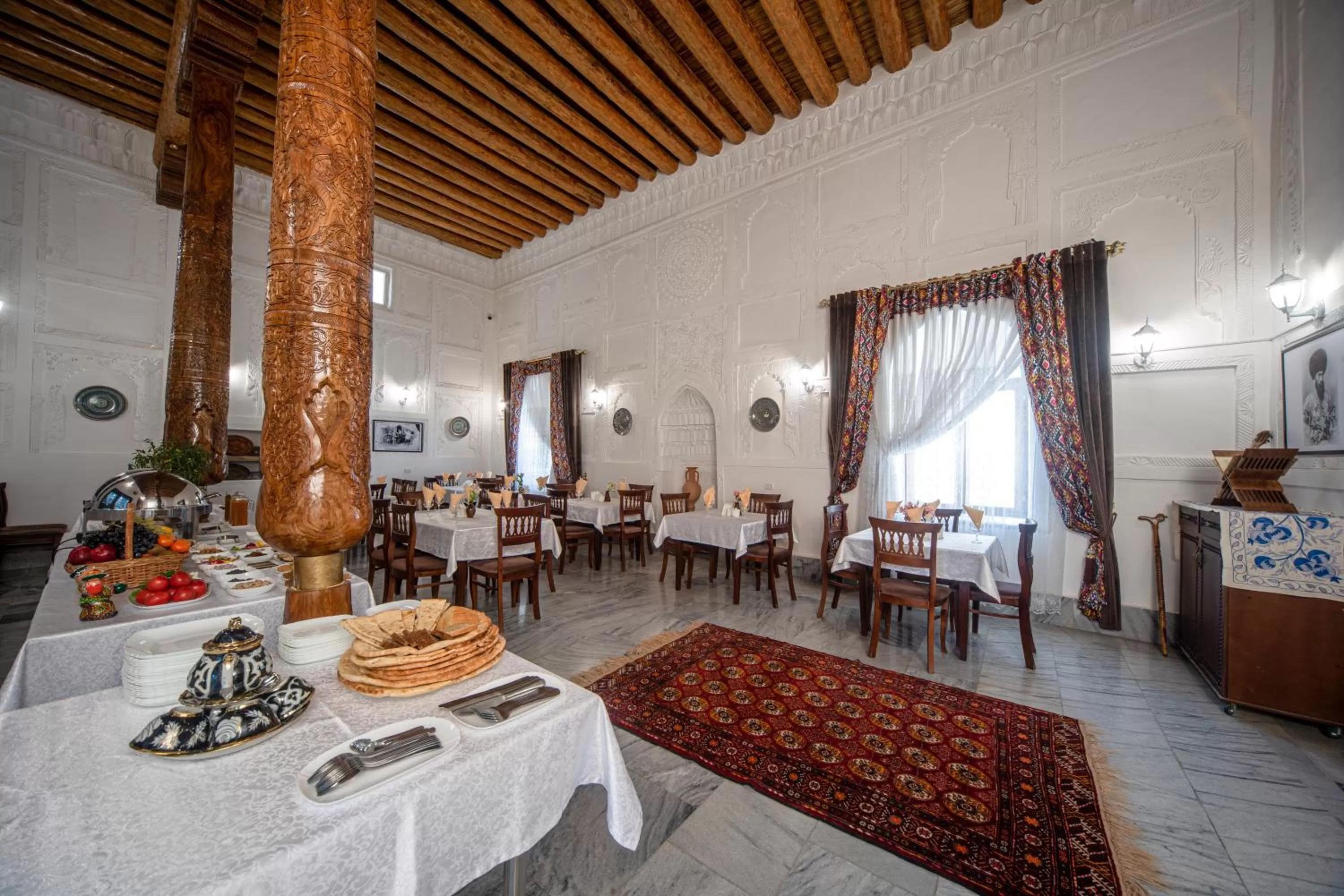 Restaurant/places to eat in New Star Boutique hotel - madrasah Muhammad Mahram 1903