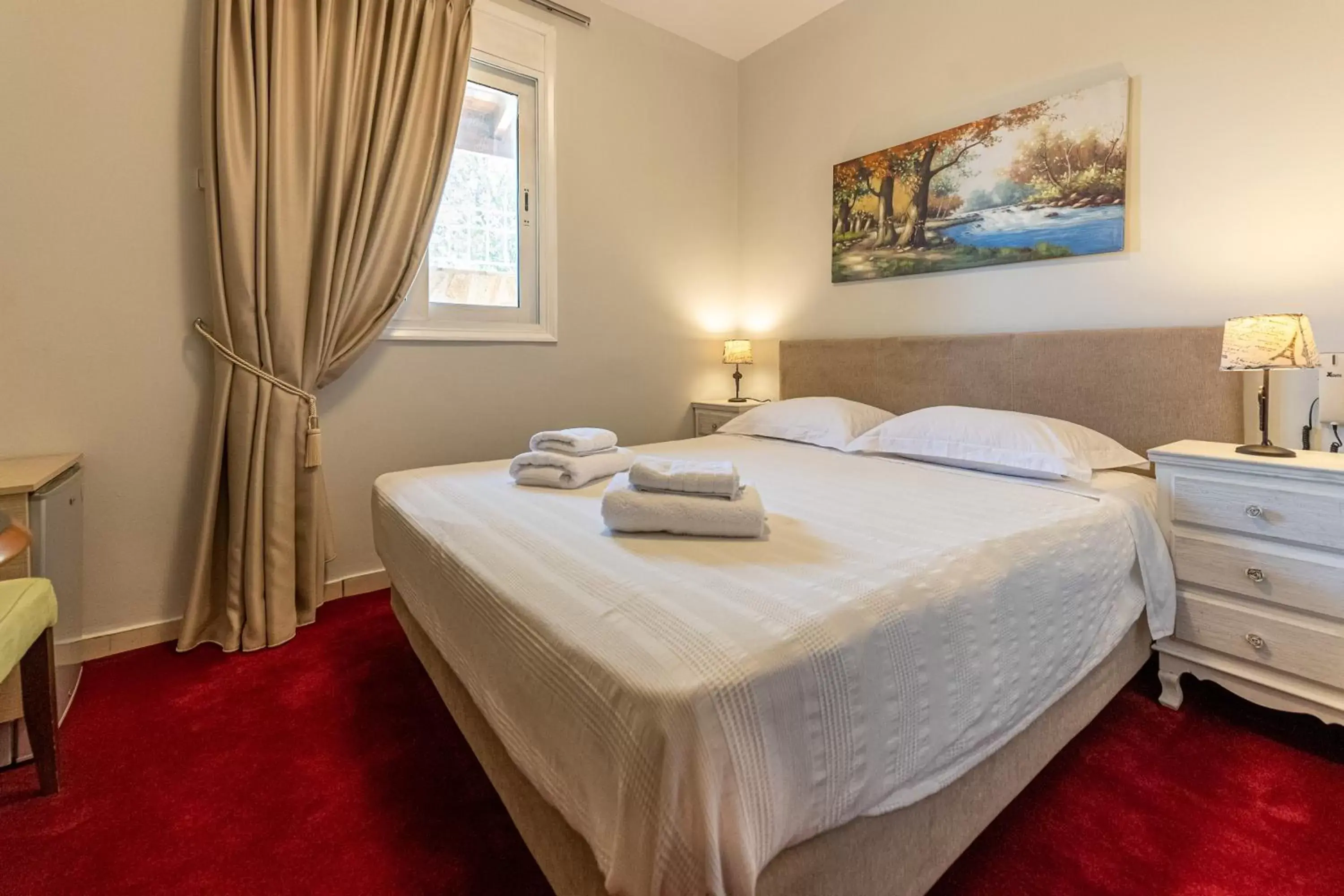 Bed in Apartments Tina FREE transfer from-to the airport