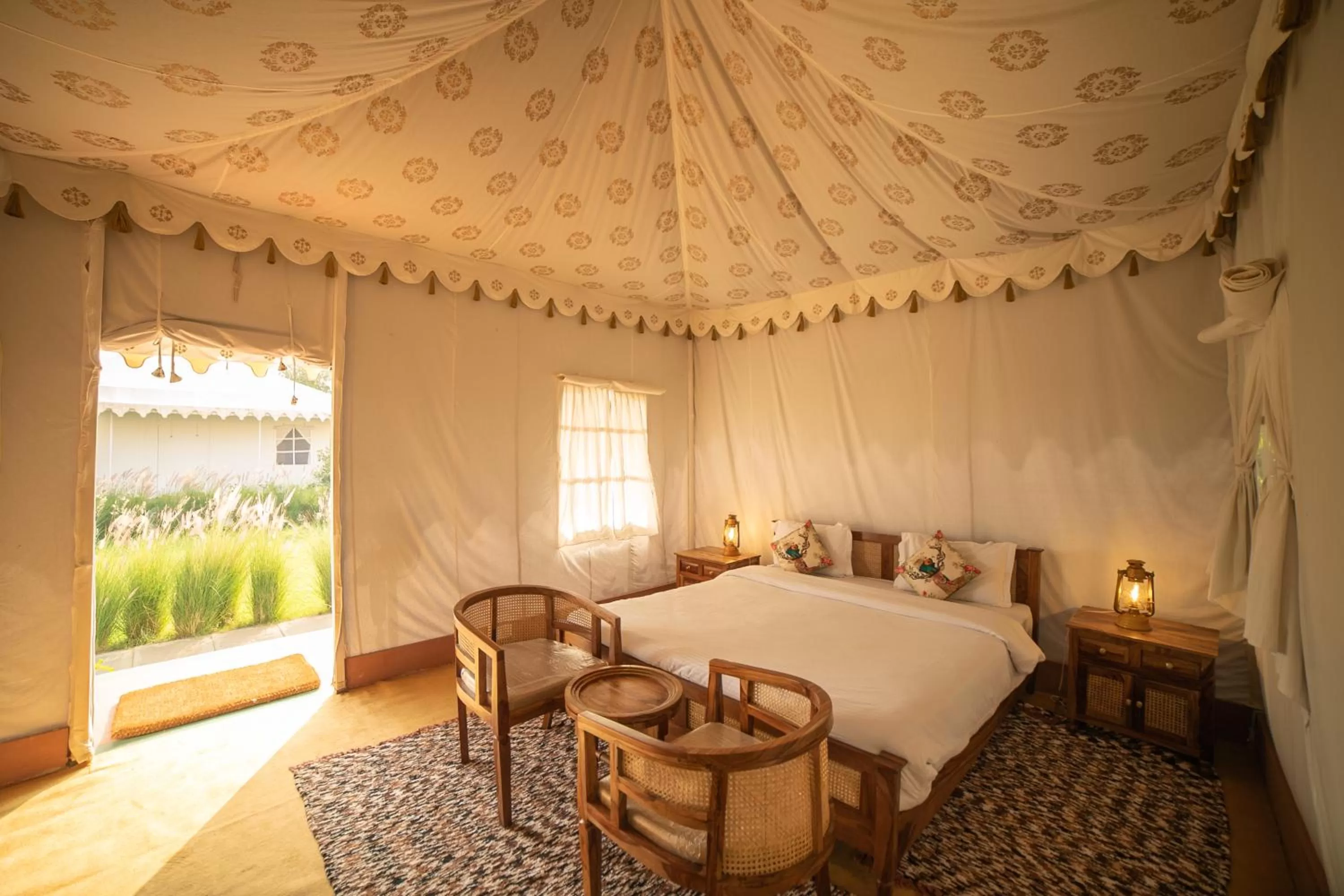 Bedroom, Bed in Madho Bagh