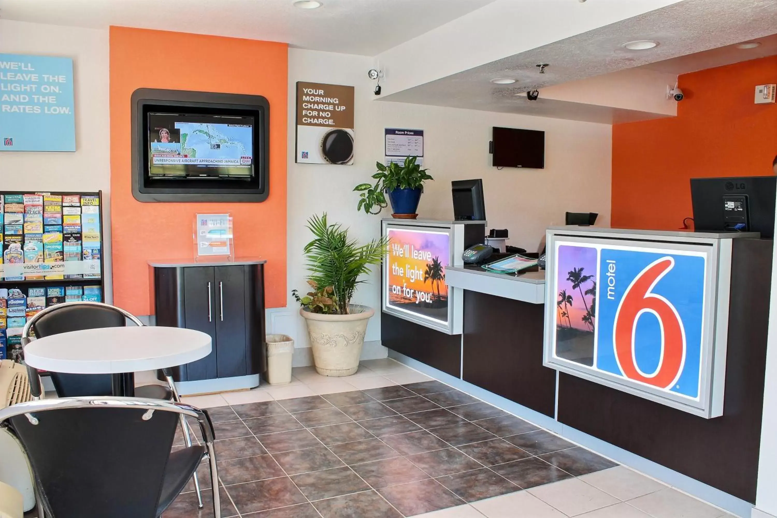 Lobby or reception, Lobby/Reception in Motel 6-San Luis Obispo, CA - South