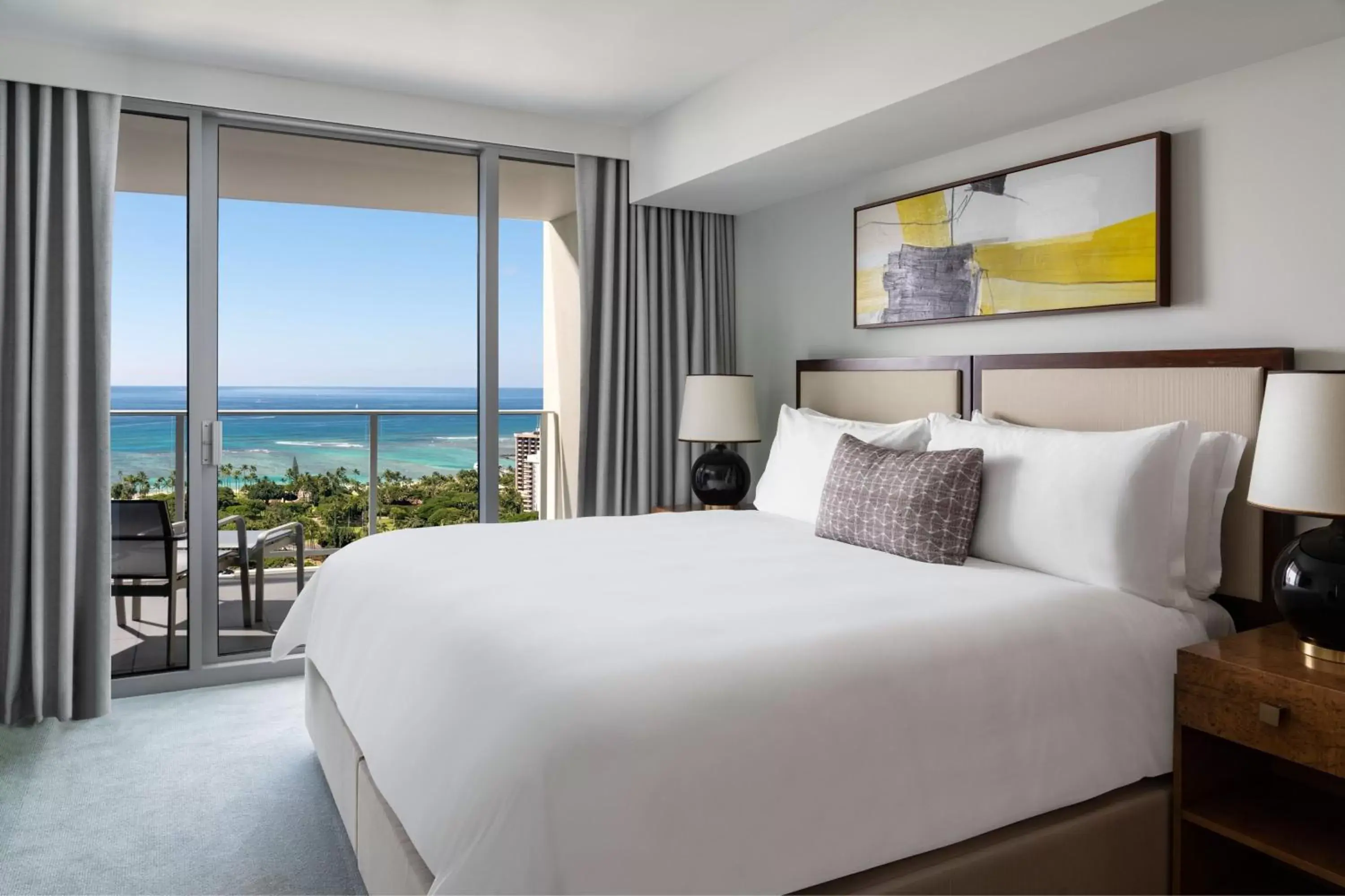 Bedroom, Bed in The Ritz-Carlton Residences, Waikiki Beach Hotel