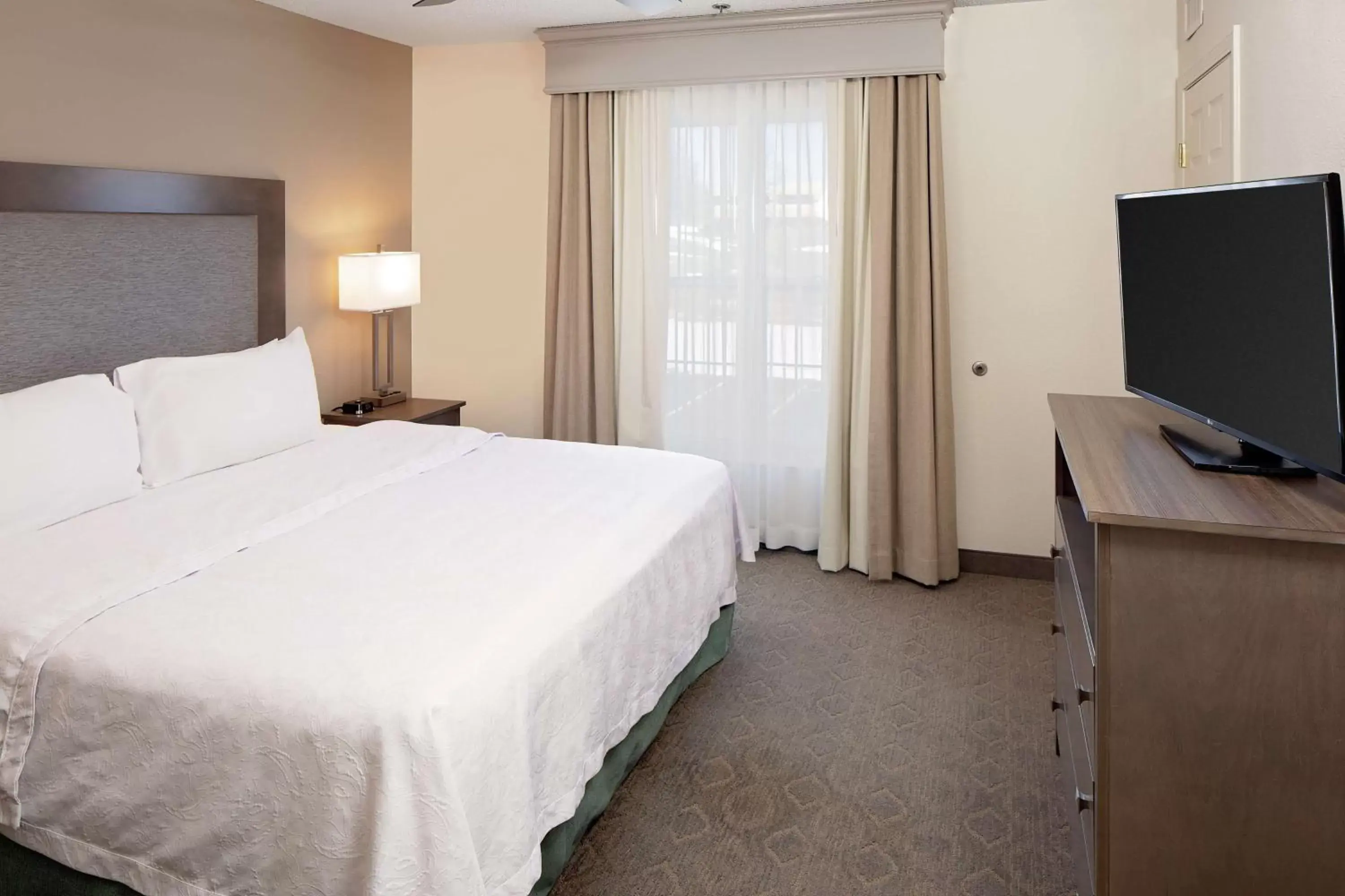 Bedroom, Bed in Homewood Suites by Hilton Hartford-Farmington