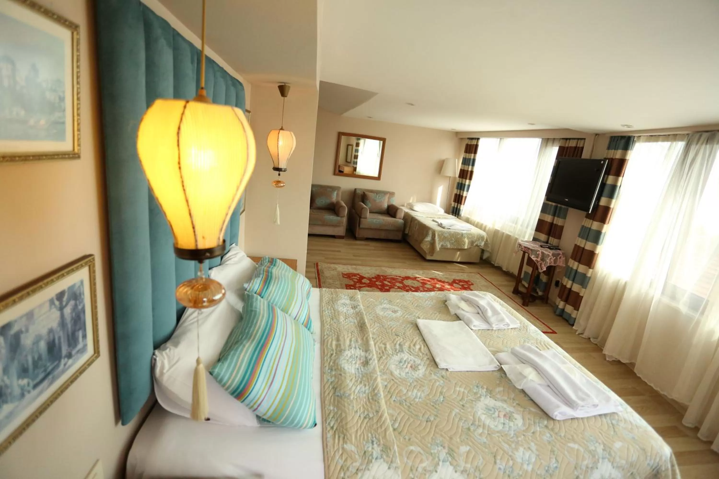 Bedroom, Bed in Hotel Tashkonak Istanbul