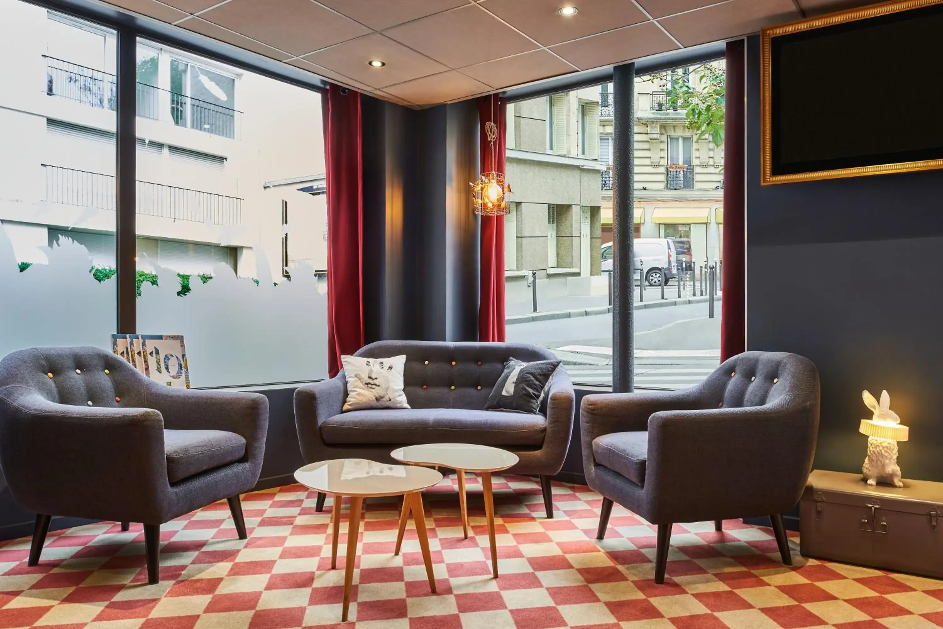 Living room, Lounge/Bar in ibis Styles Paris Alesia Montparnasse
