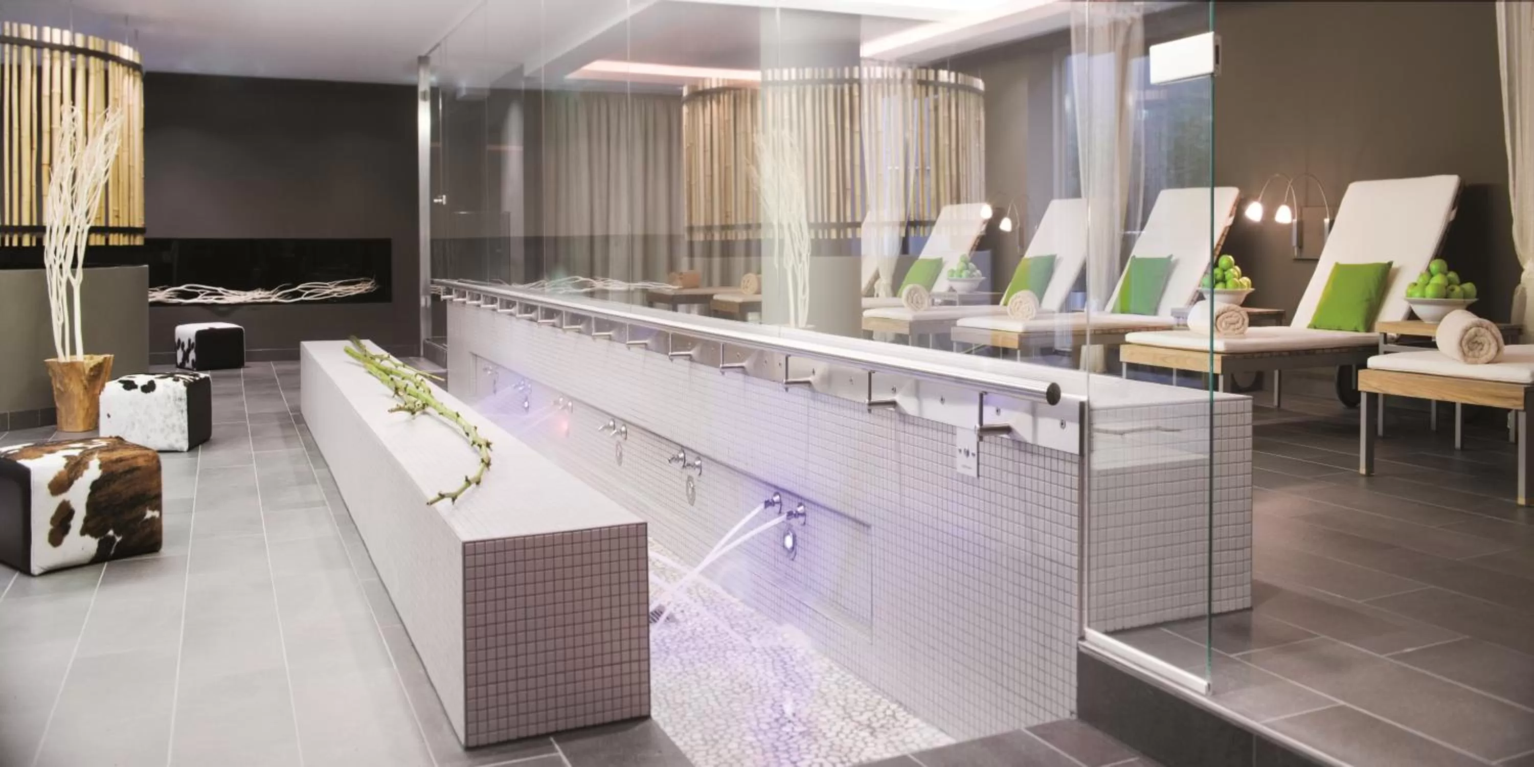 Spa and wellness centre/facilities in Mövenpick Hotel Stuttgart Airport