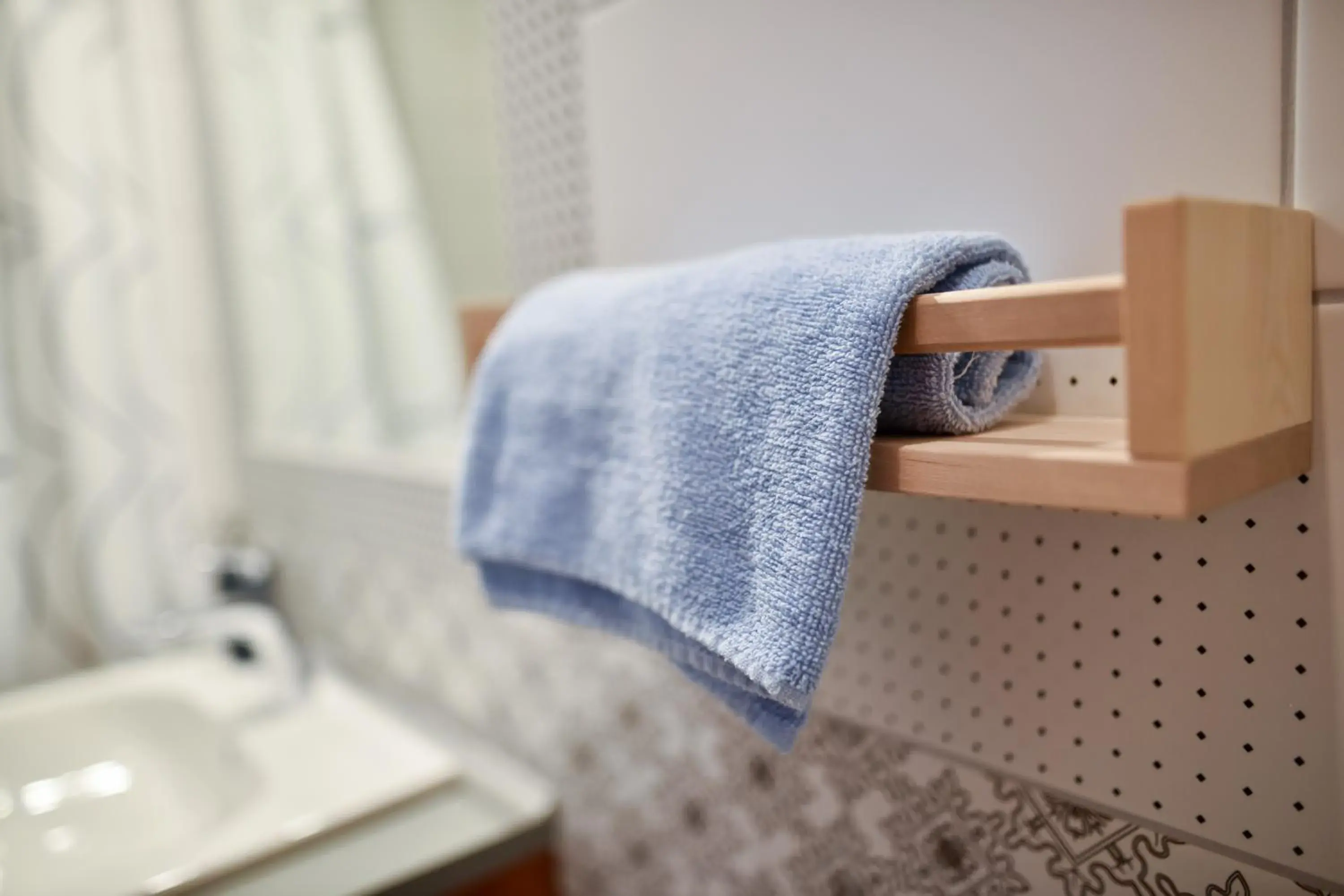 Shower, Bathroom in Corvin Point Rooms and Apartments