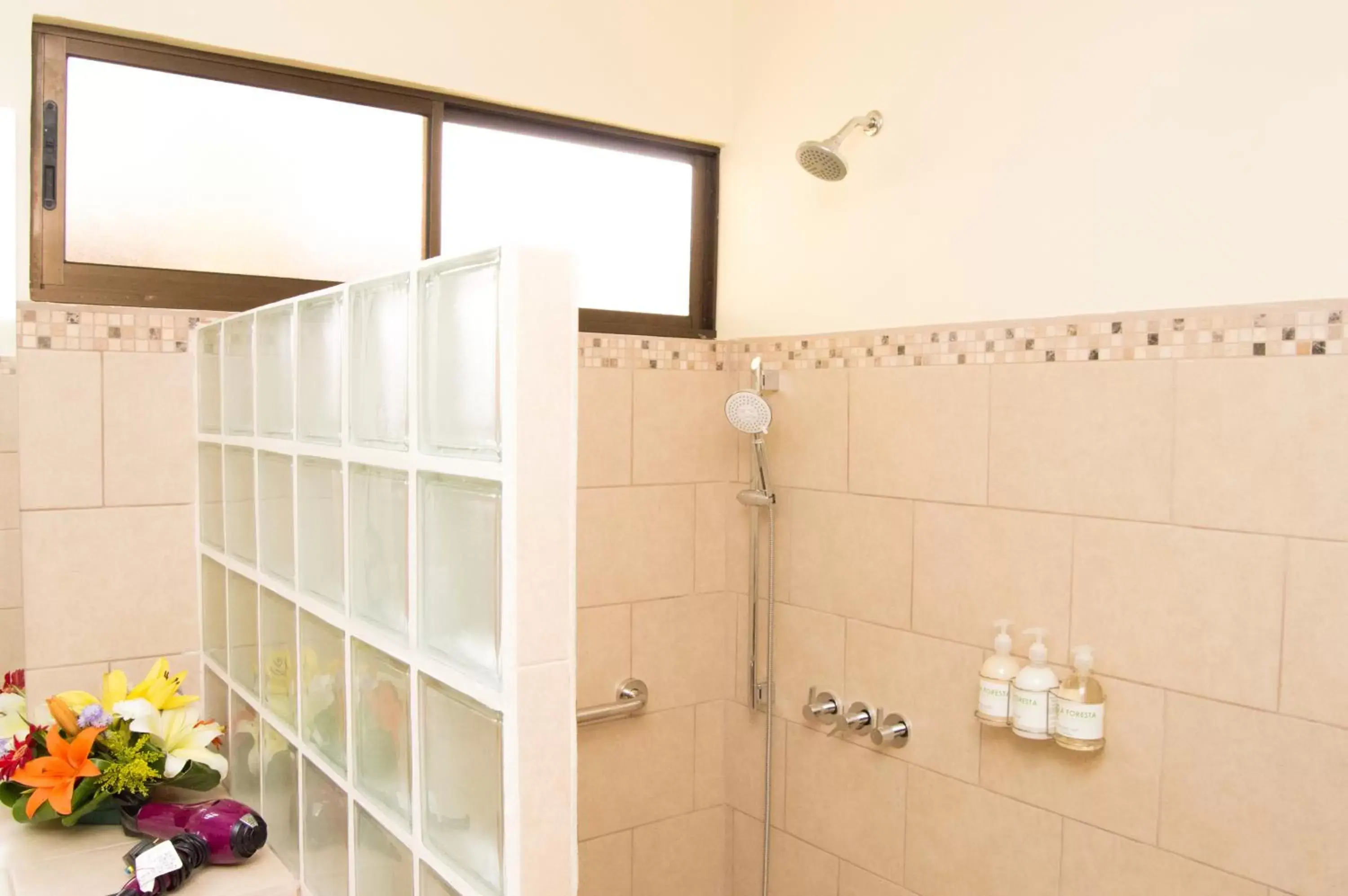 Bathroom in La Foresta Nature Resort