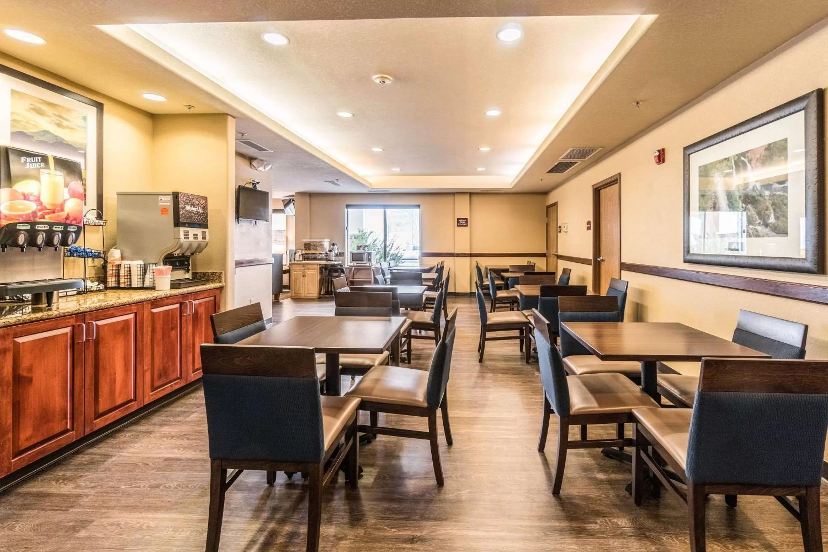 Restaurant/places to eat in Comfort Inn & Suites Rifle