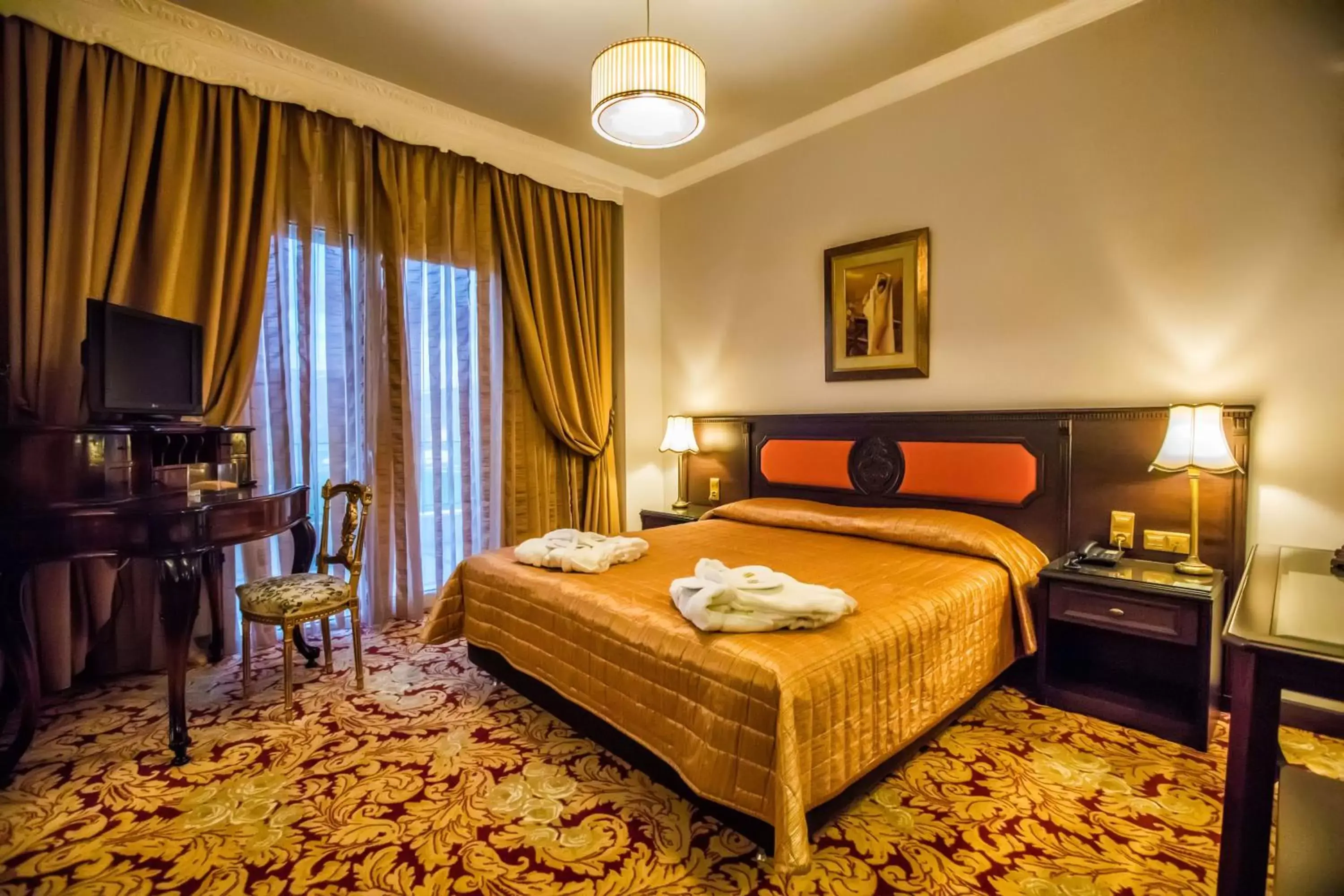 Bed in Kouros Hotel