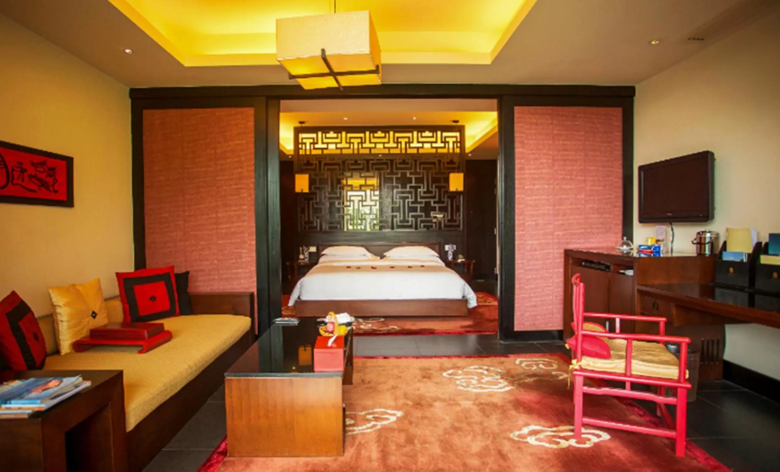 Living room, Bed in Banyan Tree Lijiang