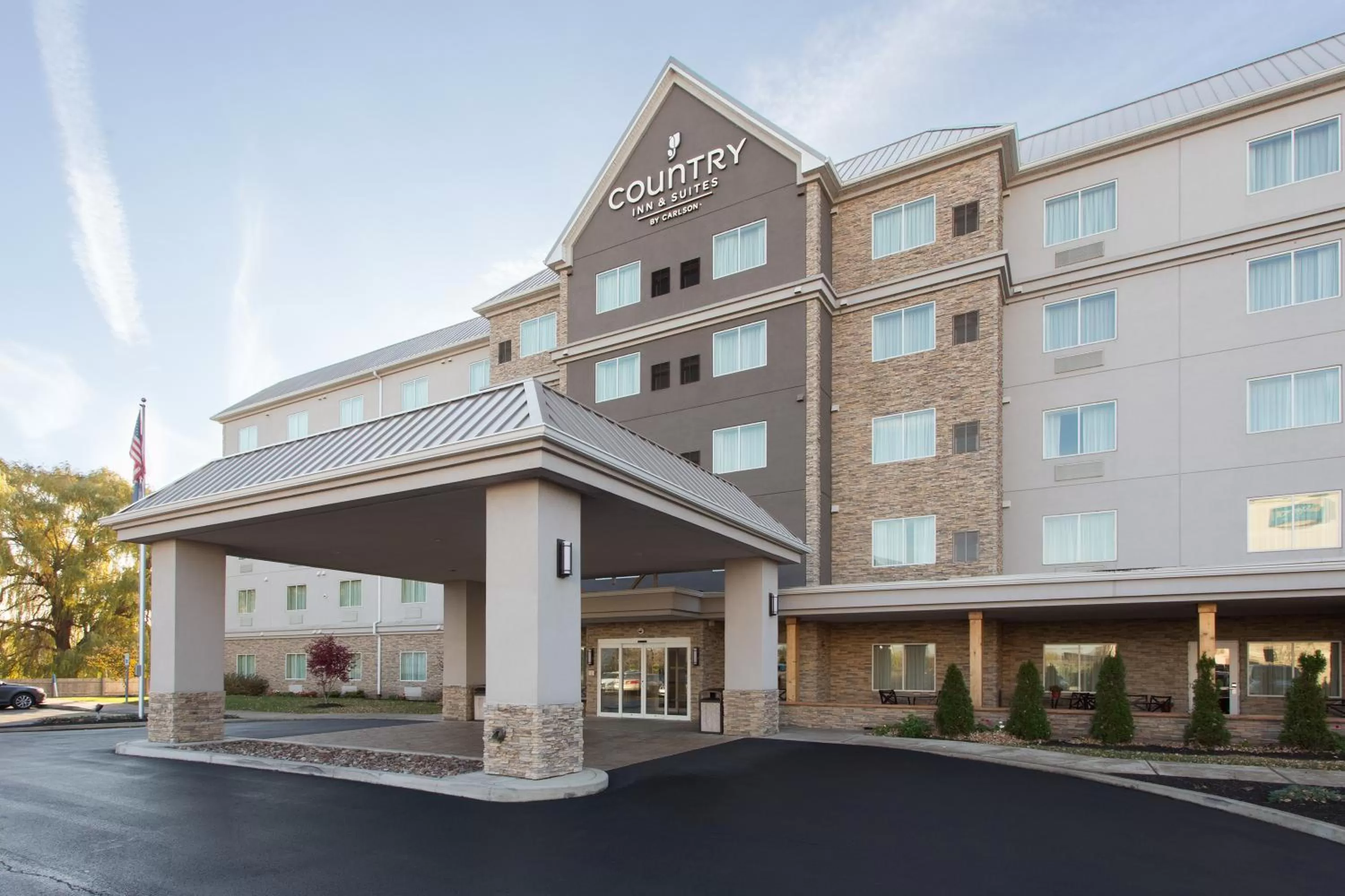 Property building in Country Inn & Suites by Radisson, Buffalo South I-90, NY