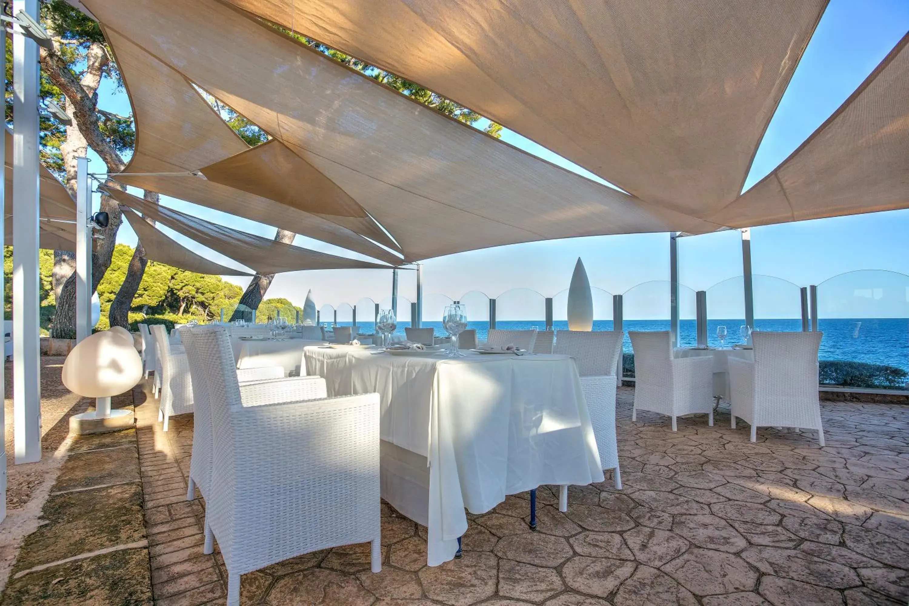 Restaurant/Places to Eat in Hipotels Eurotel Punta Rotja Spa-Golf