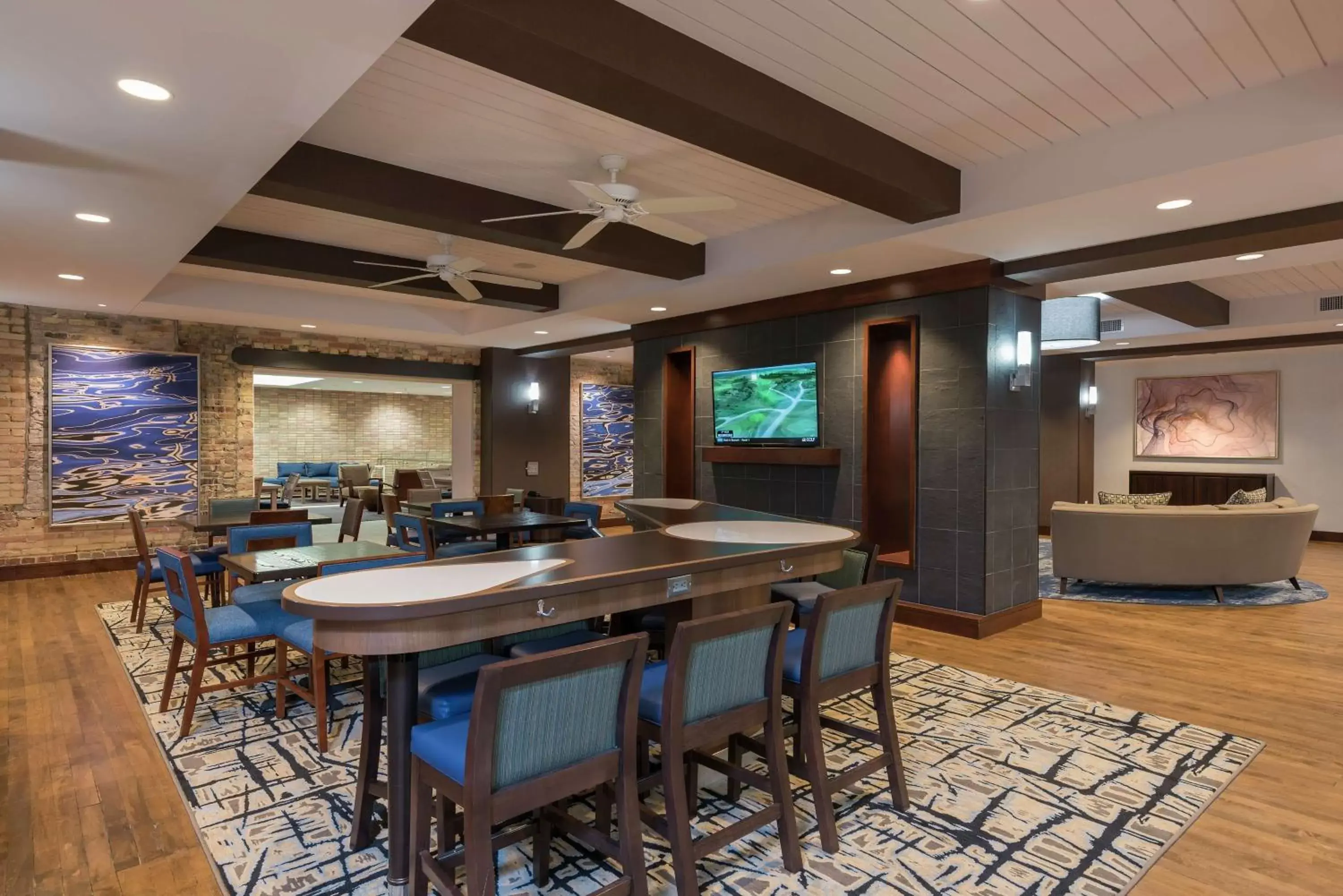 Restaurant/places to eat in Homewood Suites by Hilton Grand Rapids Downtown