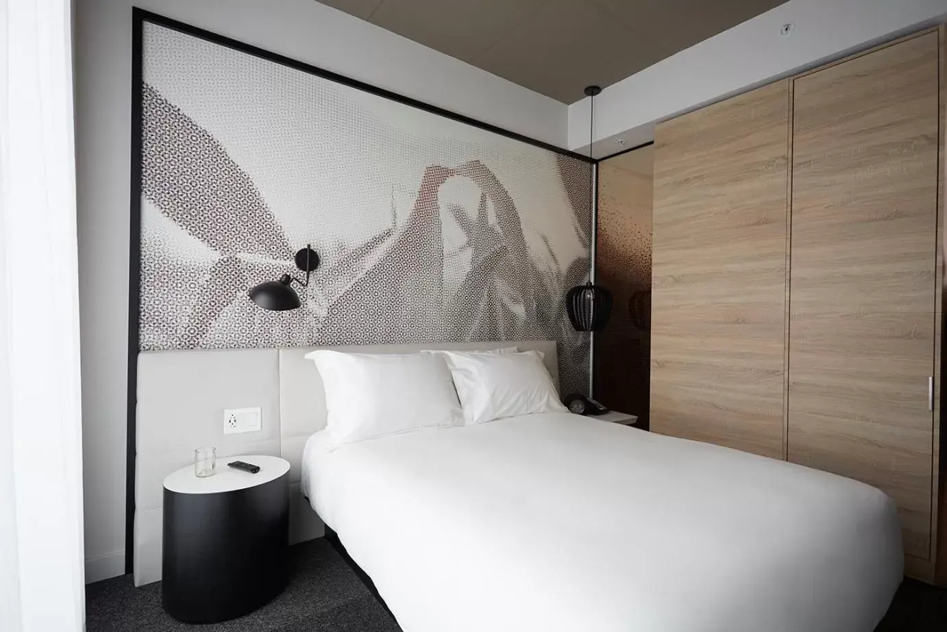 Bedroom, Bed in Hôtel Escad Quartier DIX30