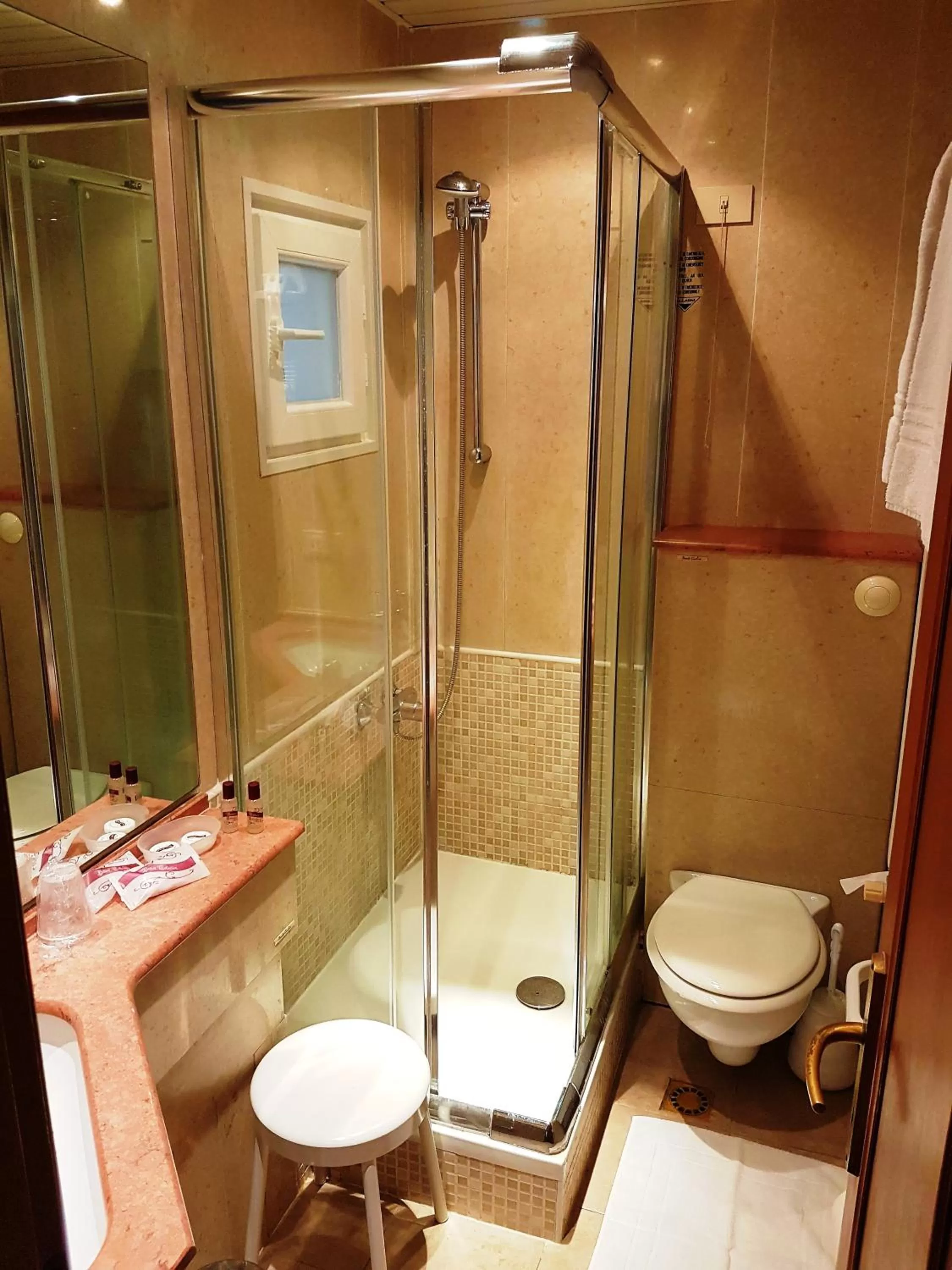 Bathroom in Hotel San Gallo