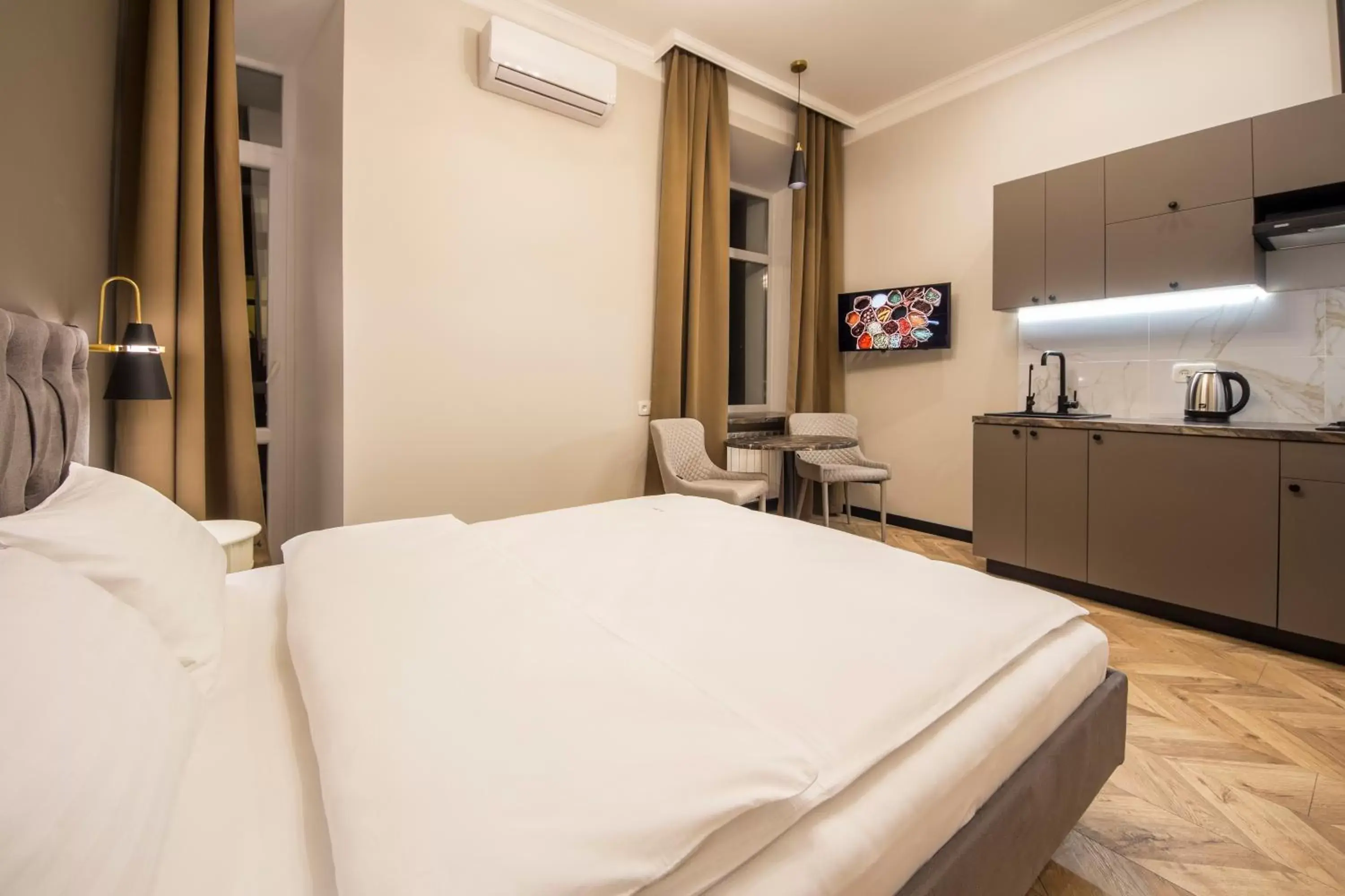 Apartment with Balcony in Apartments on Antonovycha Apartment with Balcony in Apartments on Antonovycha