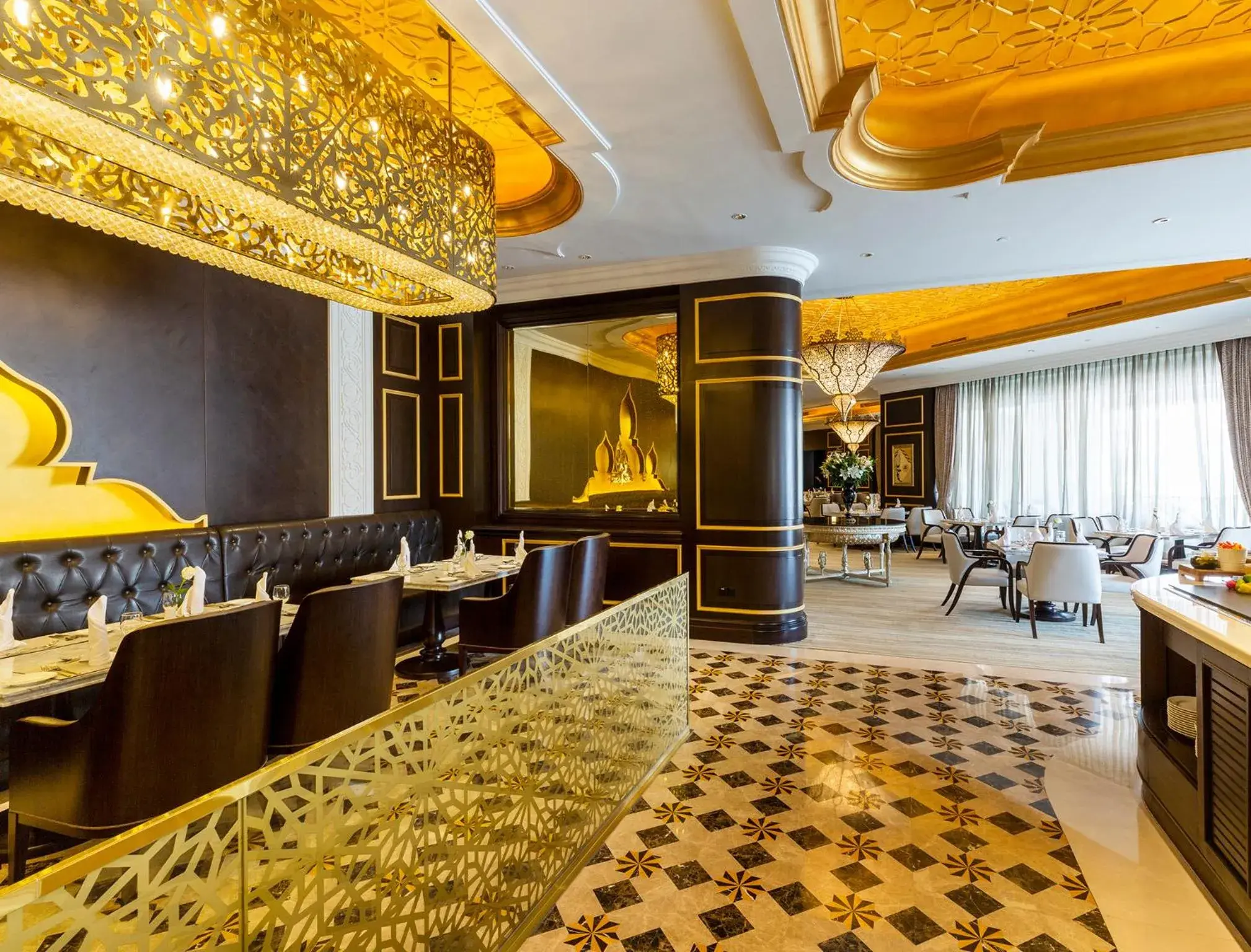 Restaurant/places to eat in Ezdan Palace Hotel Restaurant/places to eat in Ezdan Palace Hotel