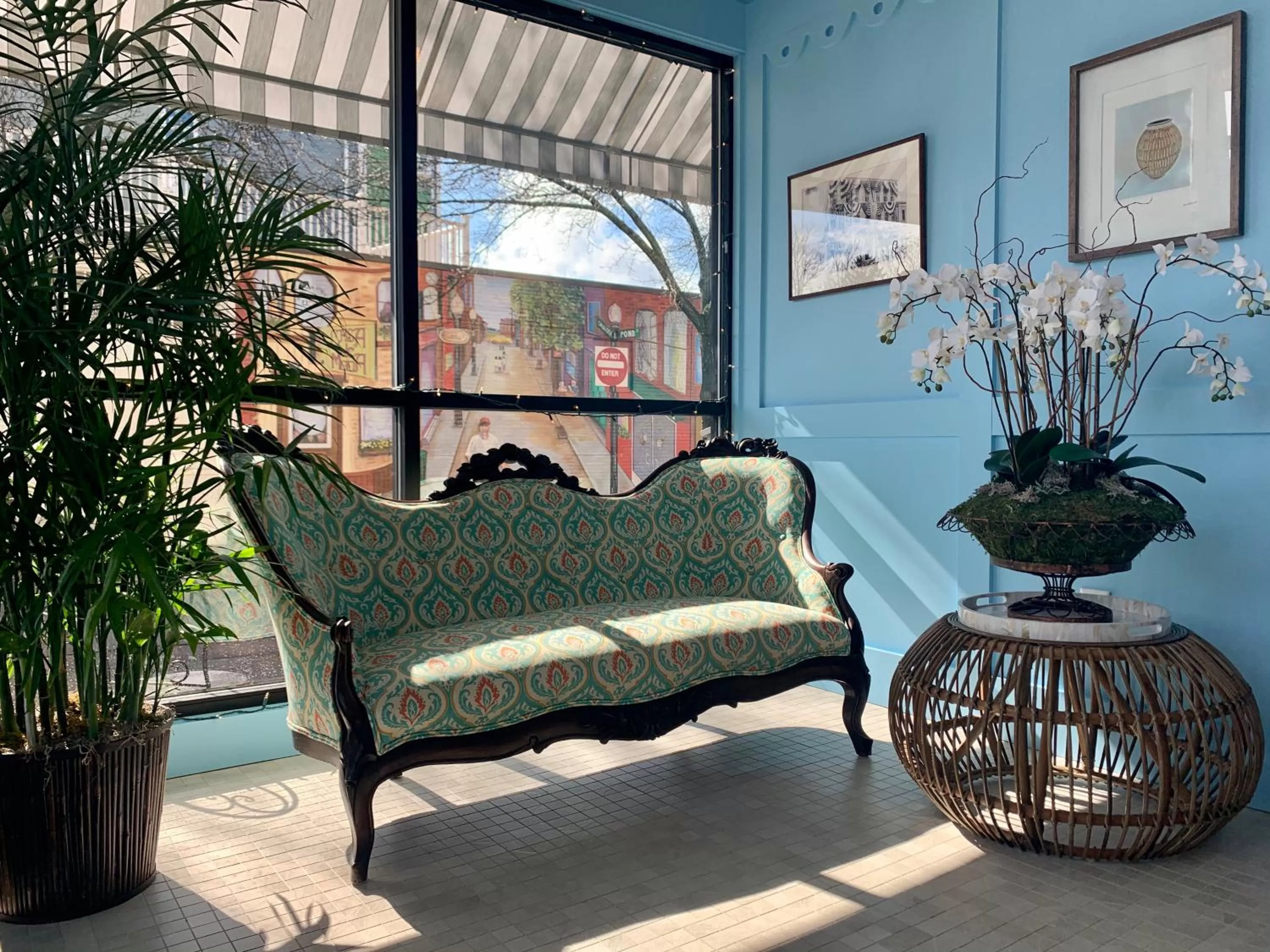 Lobby or reception in The Cabot Lodge