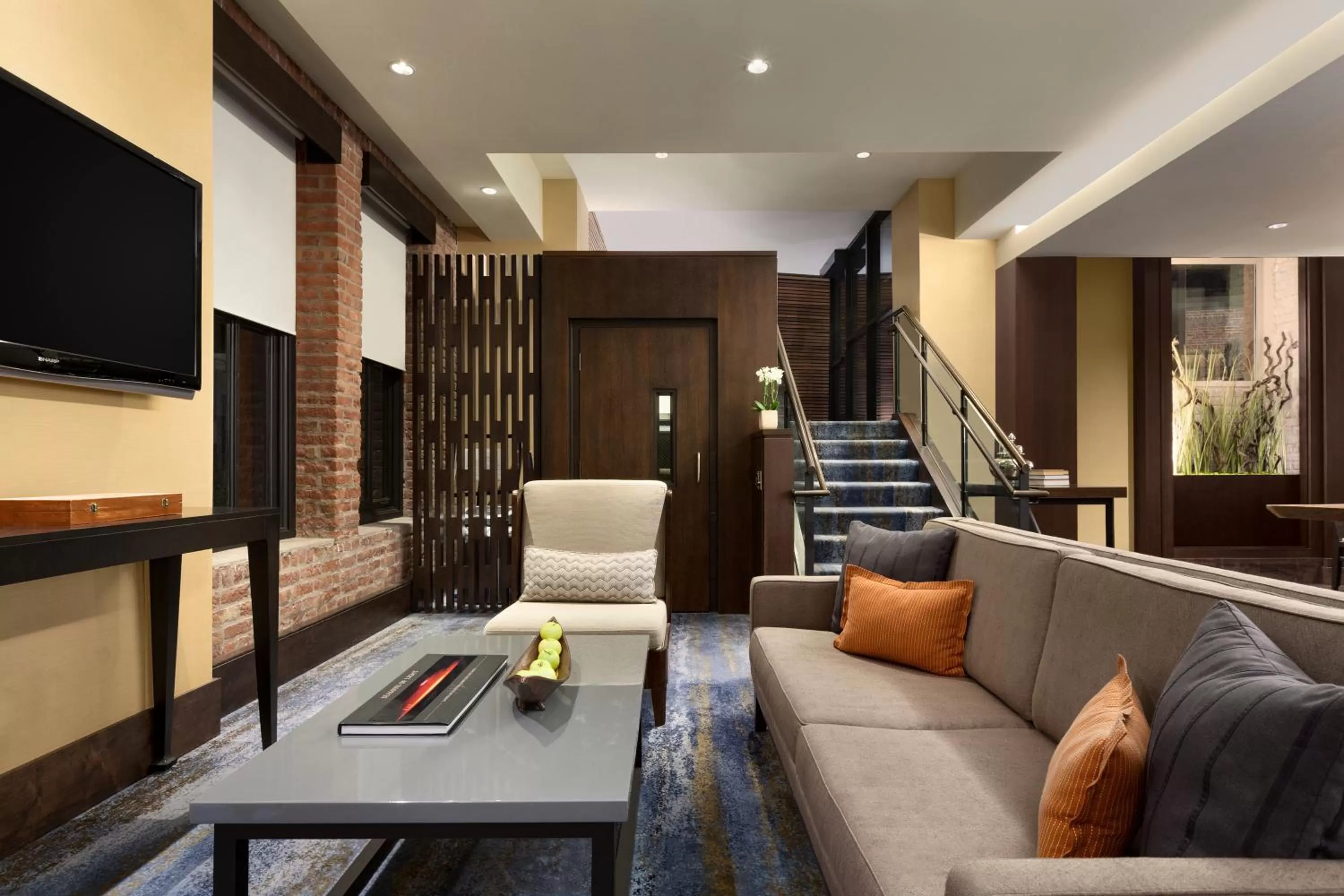 Lounge or bar in The Fairmont Heritage Place Ghirardelli Square