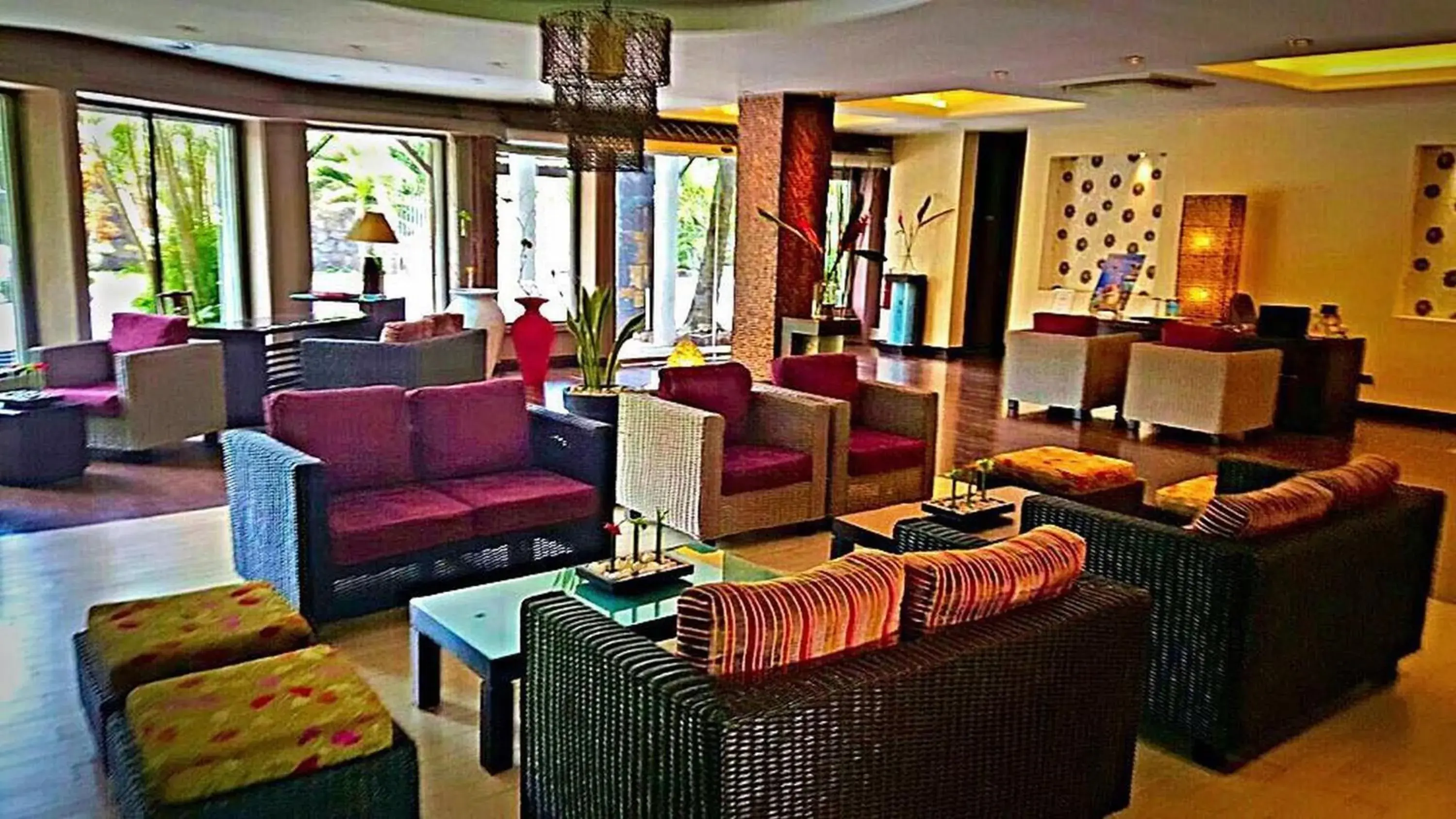 Sauna, Lounge/Bar in Ocean Villas Apart Hotel