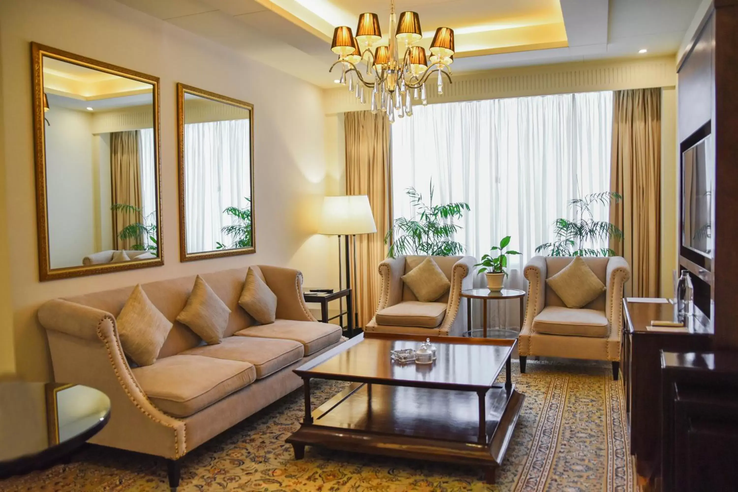 Living room, Seating Area in Islamabad Marriott Hotel