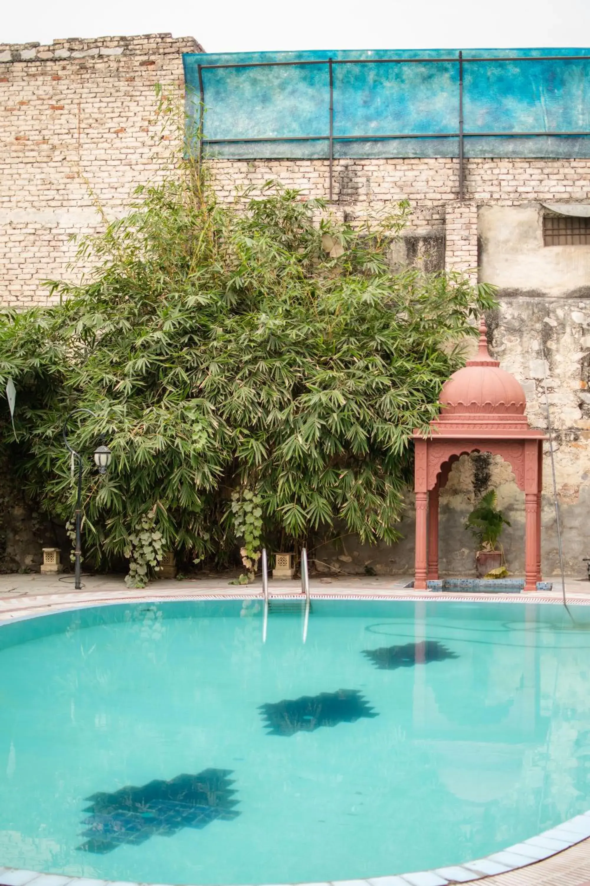 Swimming Pool in Hotel Bissau Palace