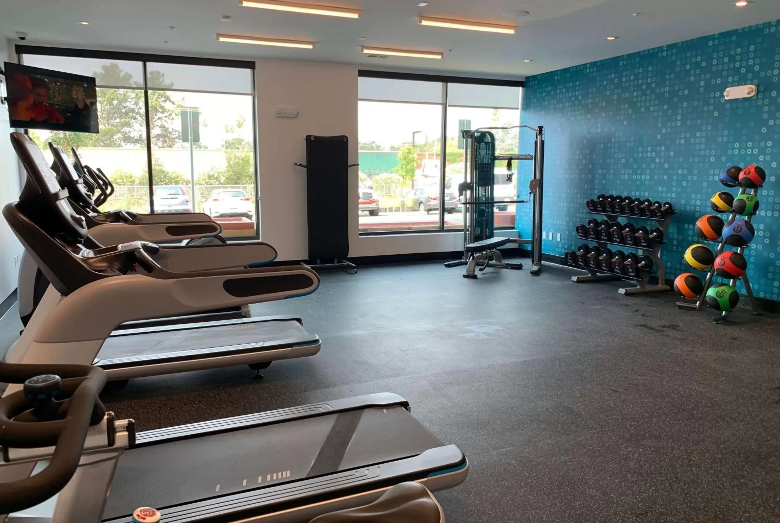 Fitness centre/facilities, Fitness Center/Facilities in La Quinta Inn & Suites by Wyndham Santa Rosa Sonoma