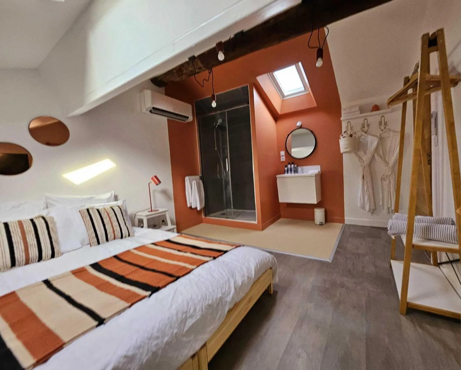 Bedroom, Bed in La Maison Grivolas Appartements et Maison d'hôtes