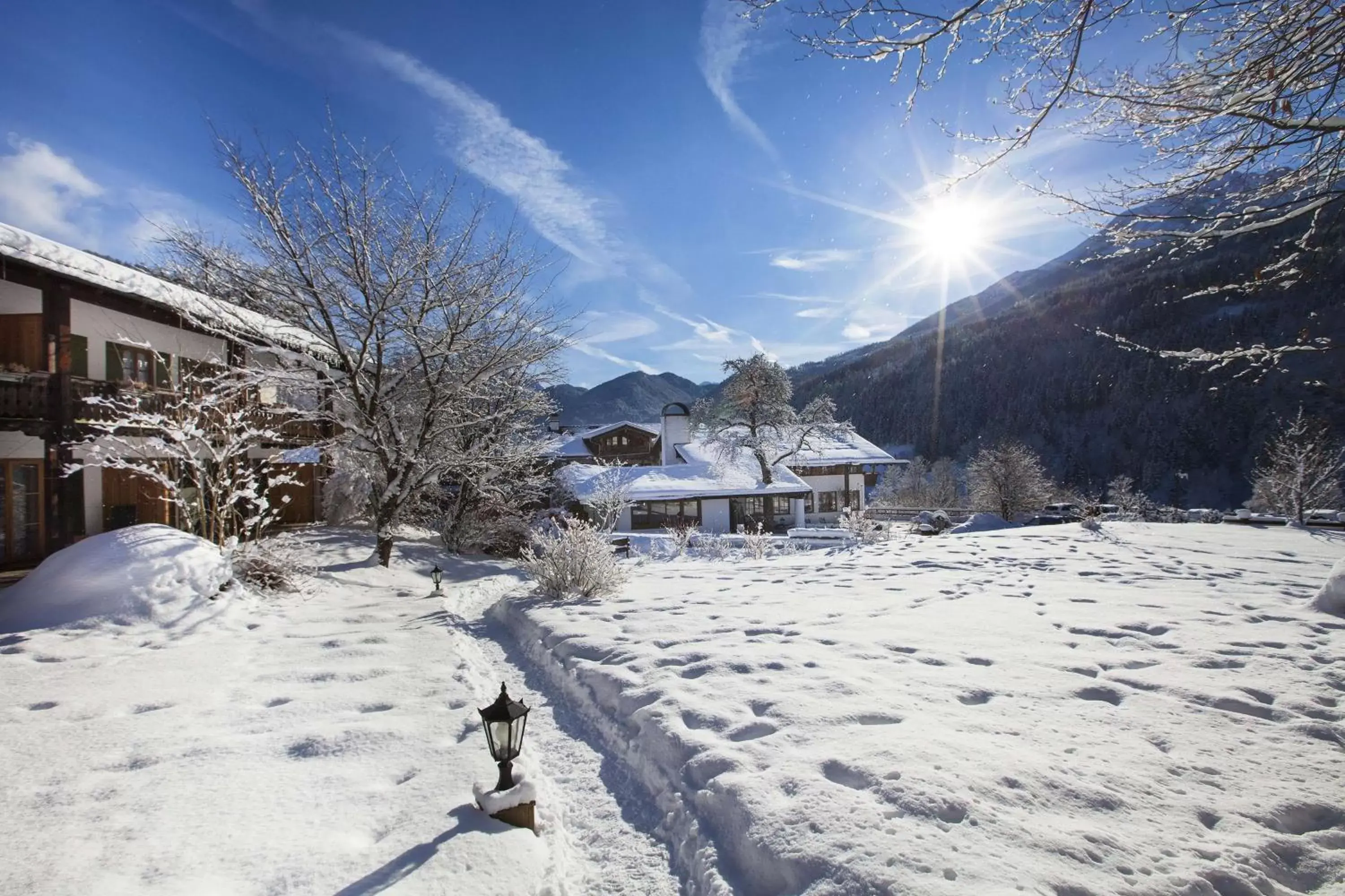 Property building, Winter in Berghotel Rehlegg