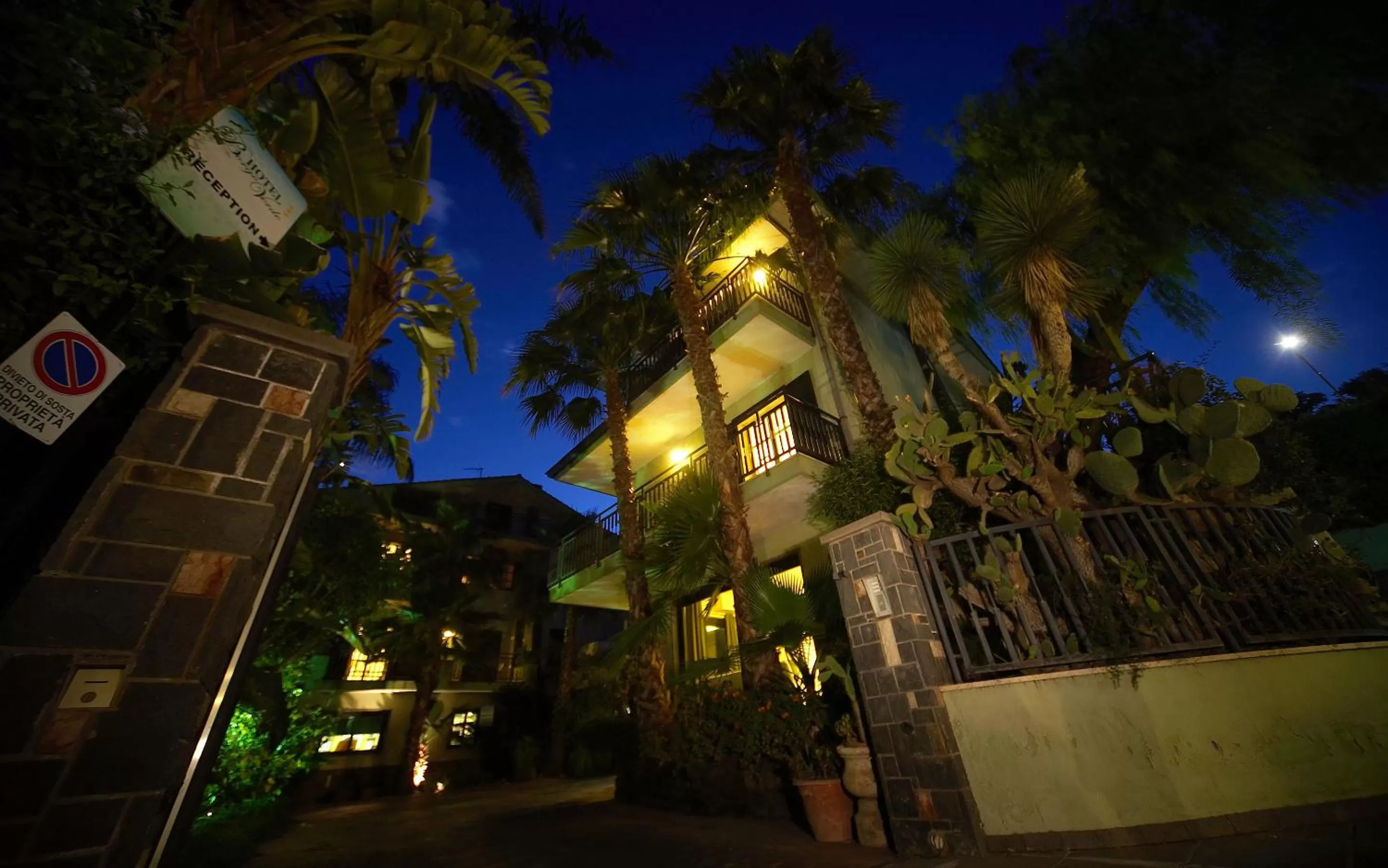 Facade/entrance in Hotel Borgo Verde