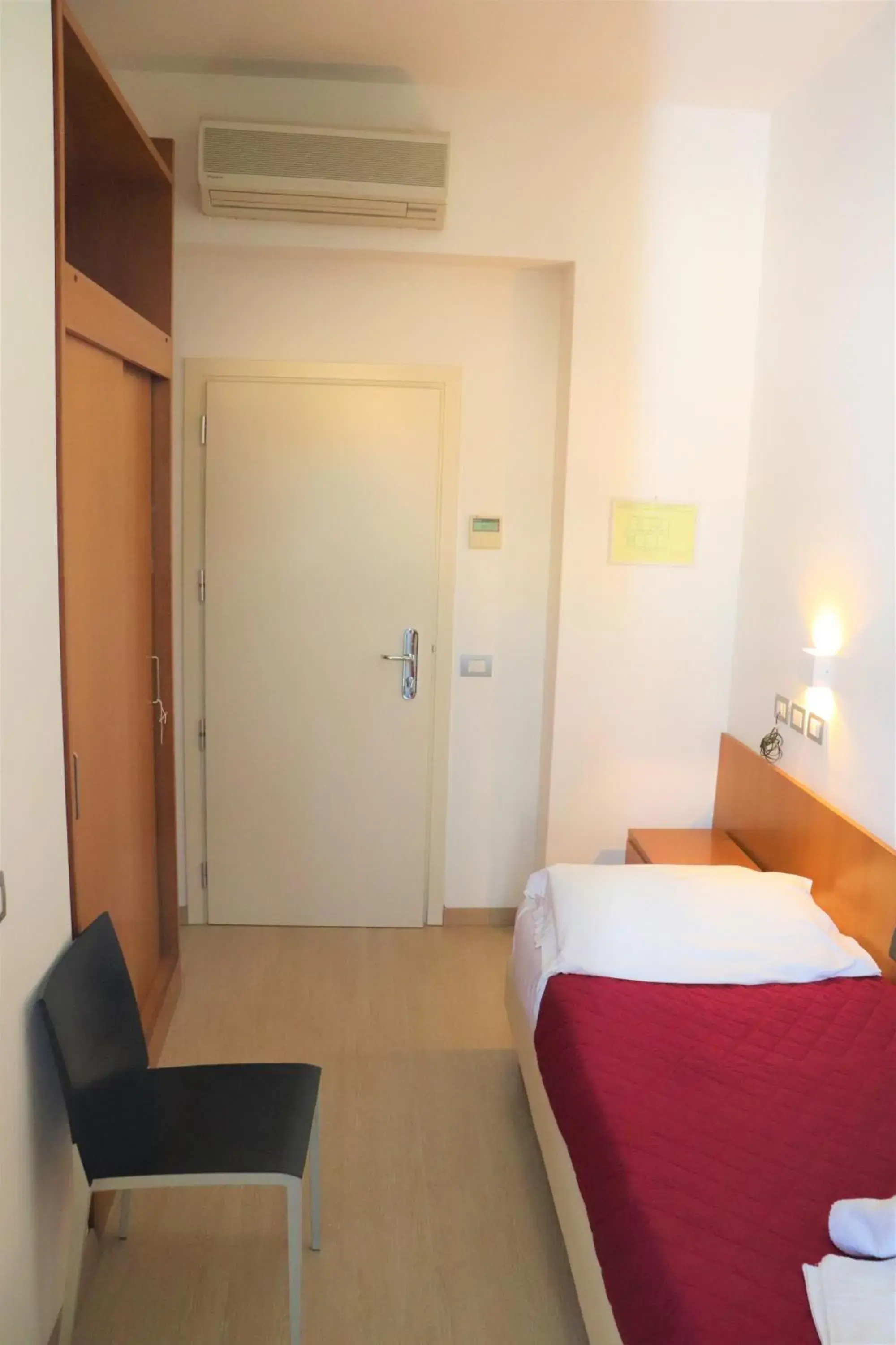 Single Room in Hotel Morolli Single Room in Hotel Morolli